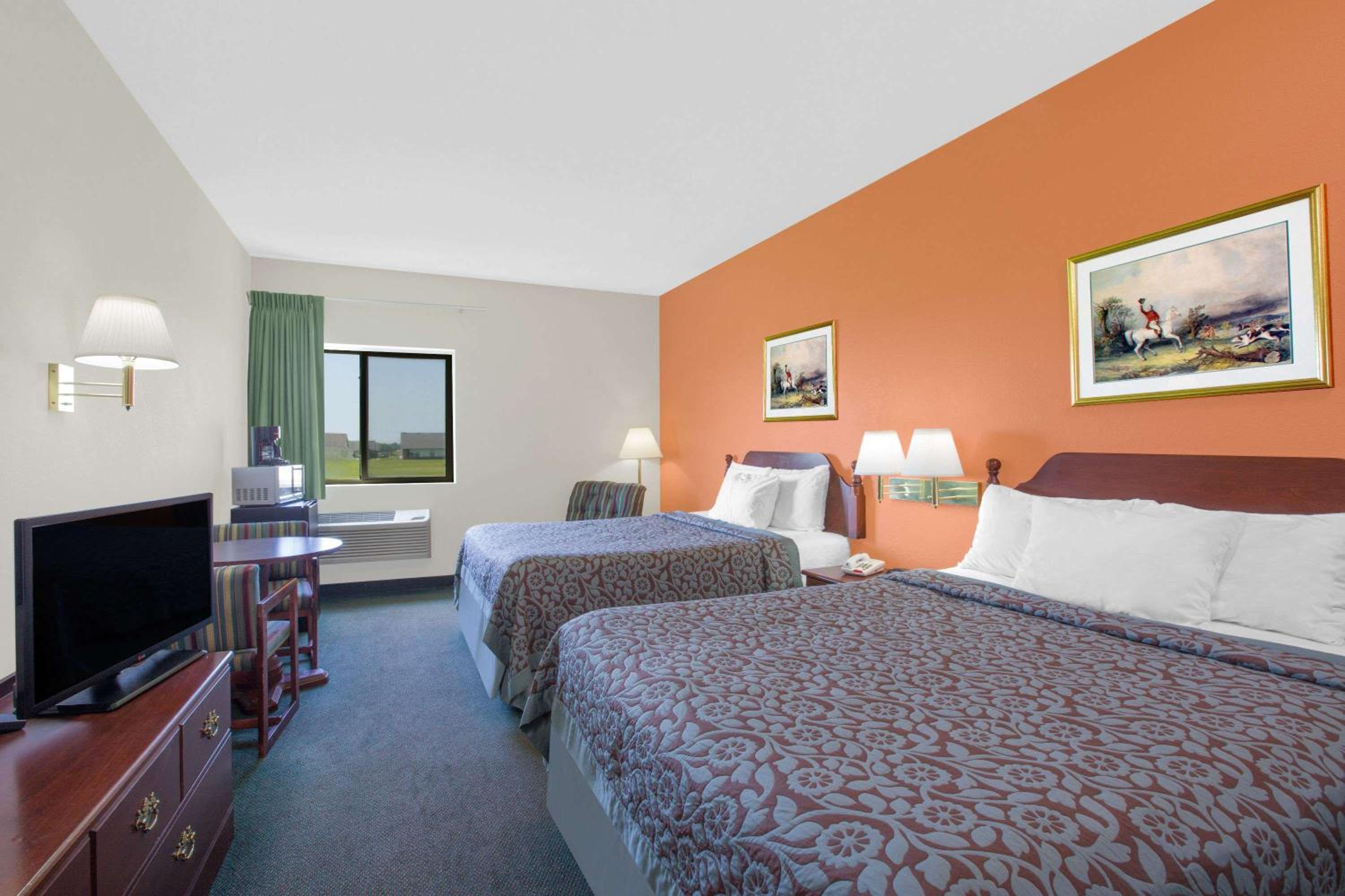 Days Inn by Wyndham Butler
