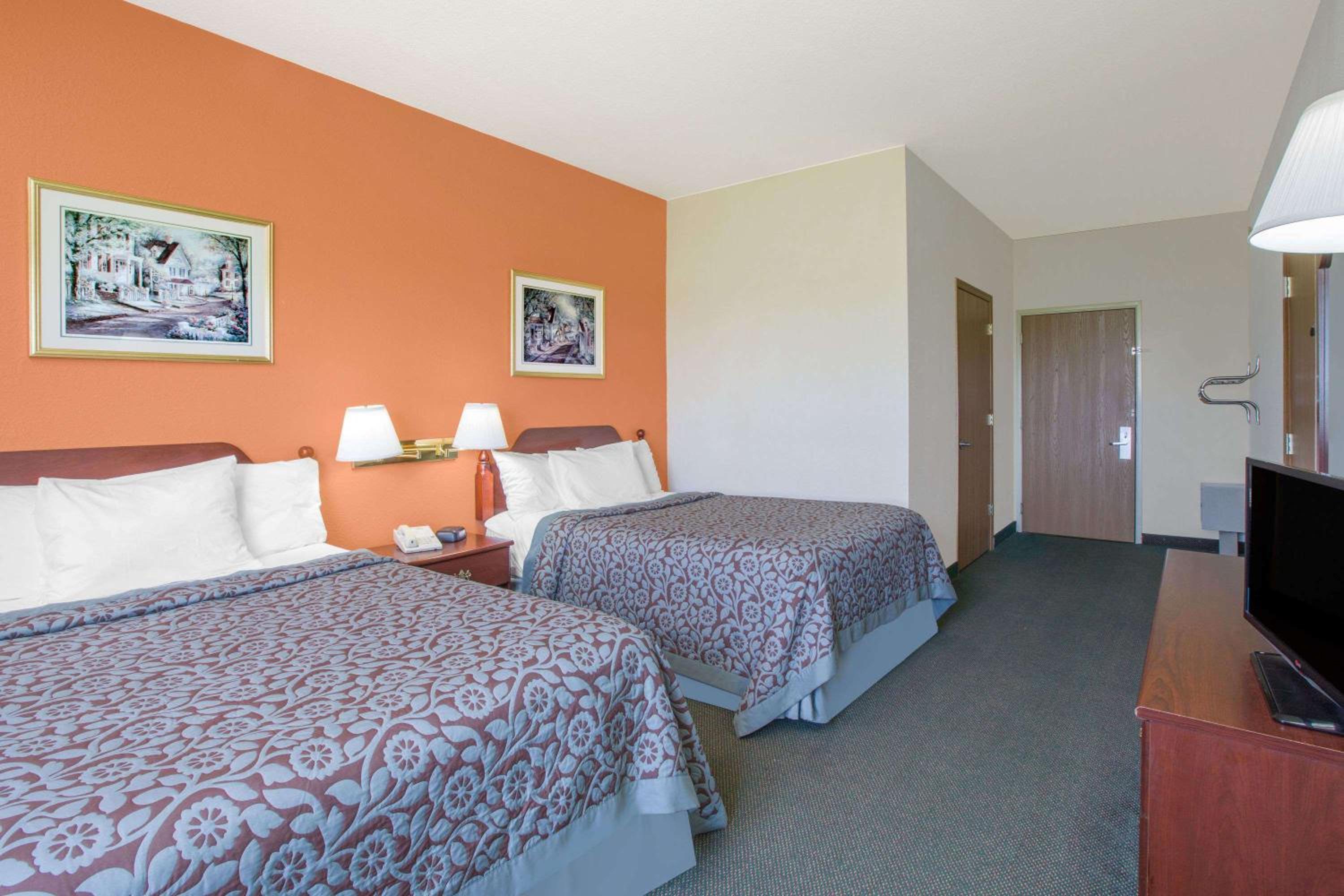 Days Inn by Wyndham Butler
