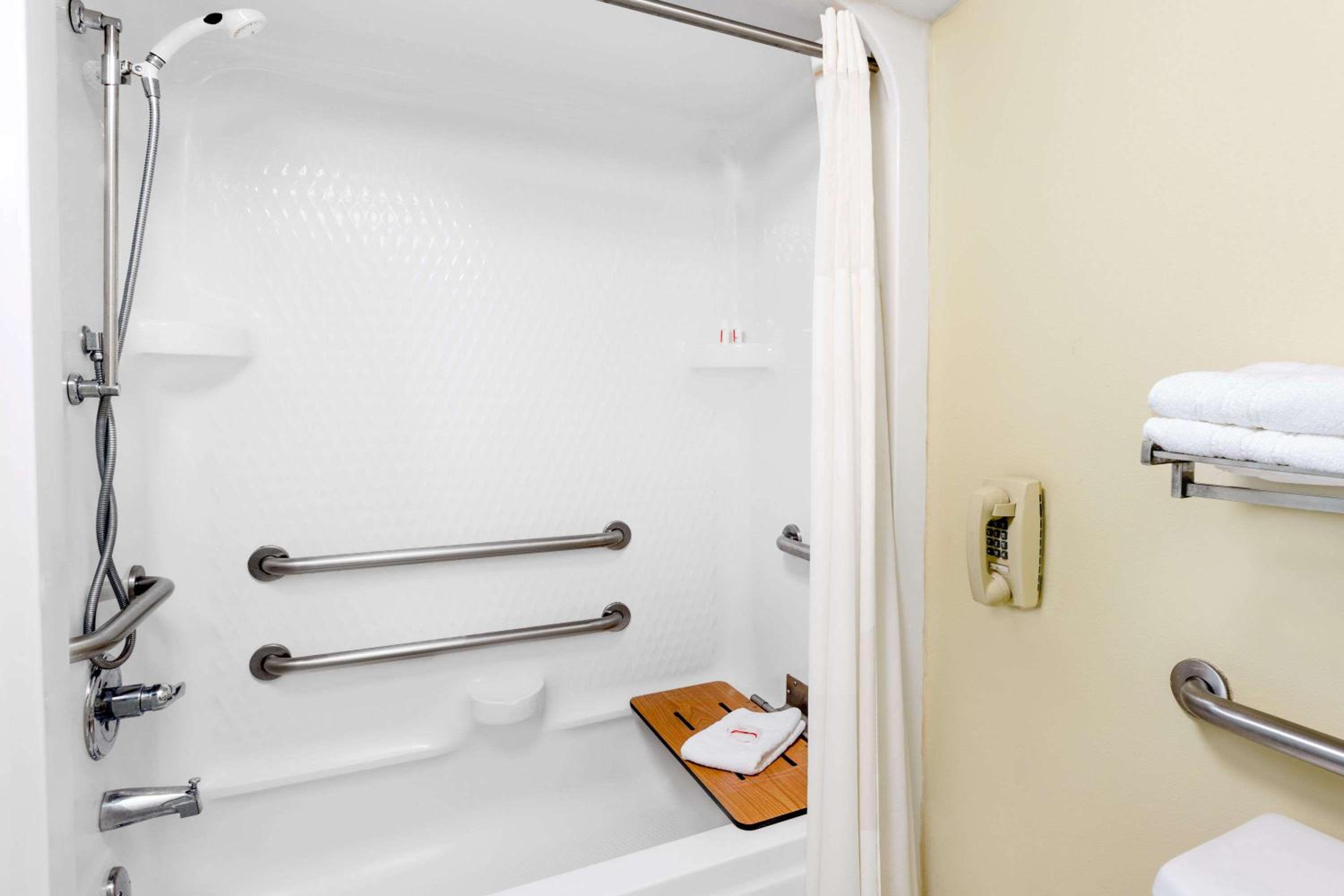 Days Inn & Suites by Wyndham Pocahontas