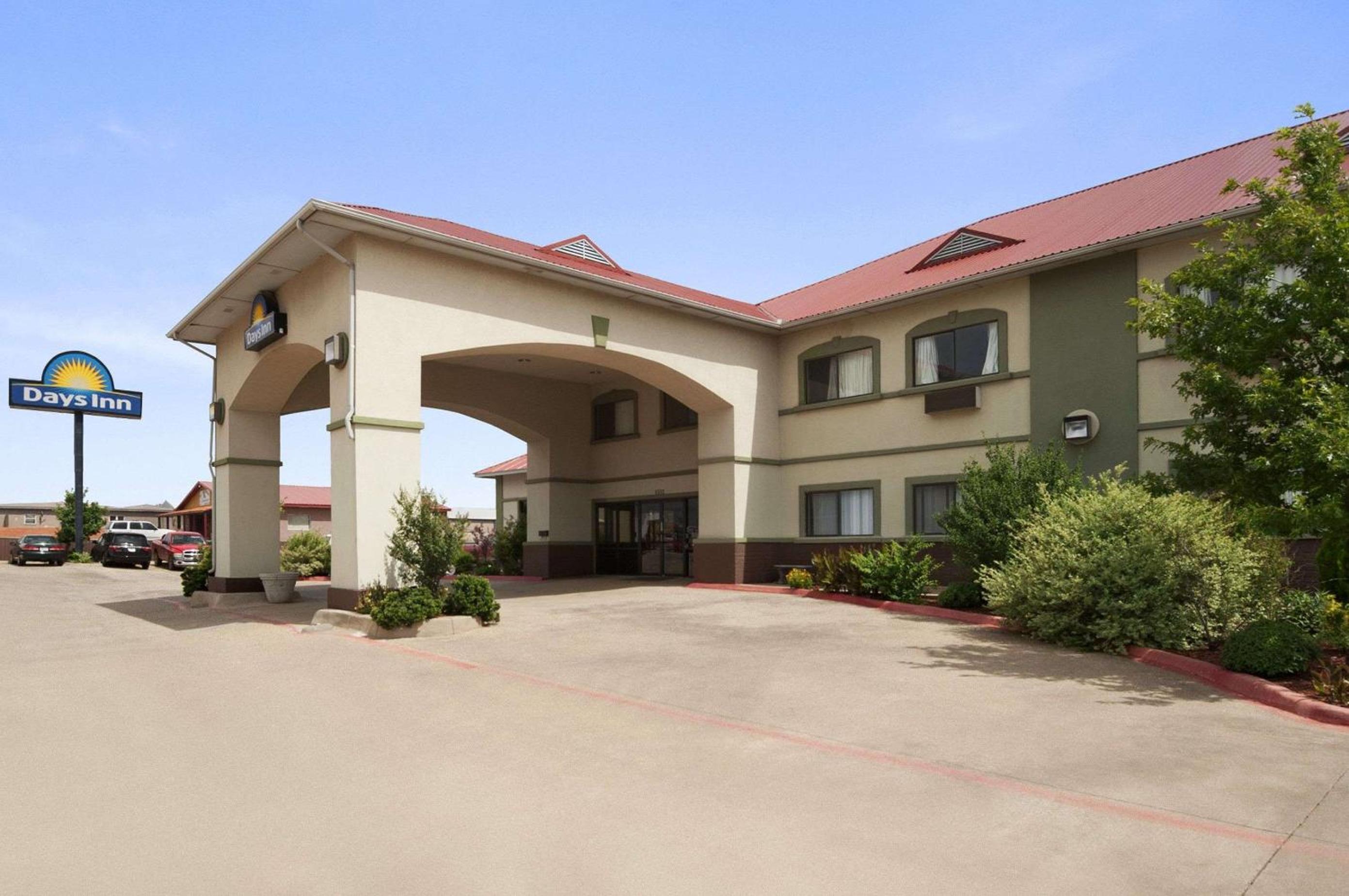 Childress Vacations - Days Inn by Wyndham Childress - Property Image 15