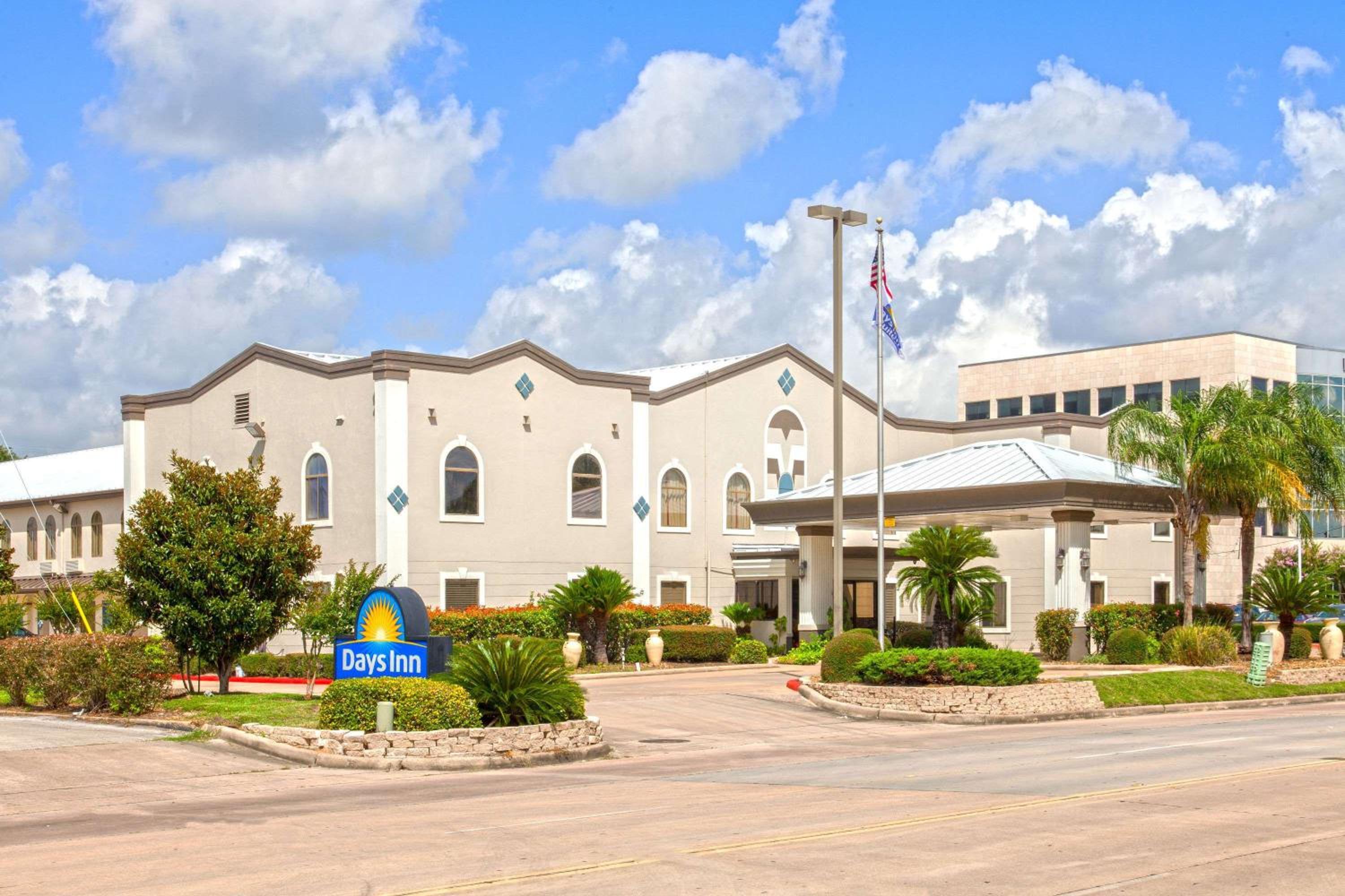 Hotel Days Inn & Suites by Wyndham Webster NASA-ClearLake-Houston