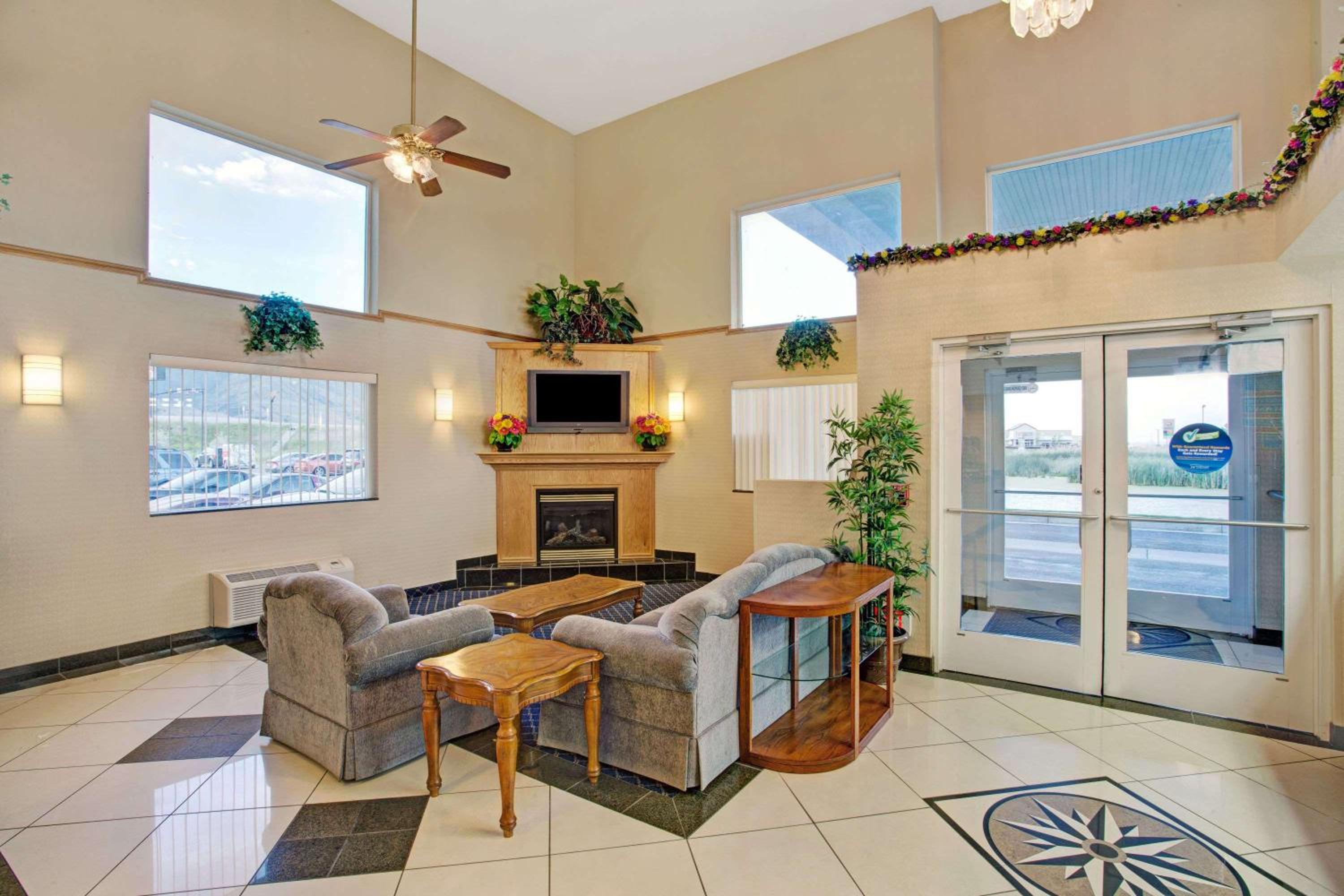 Logan Vacations - Days Inn by Wyndham Brigham City - Property Image 2