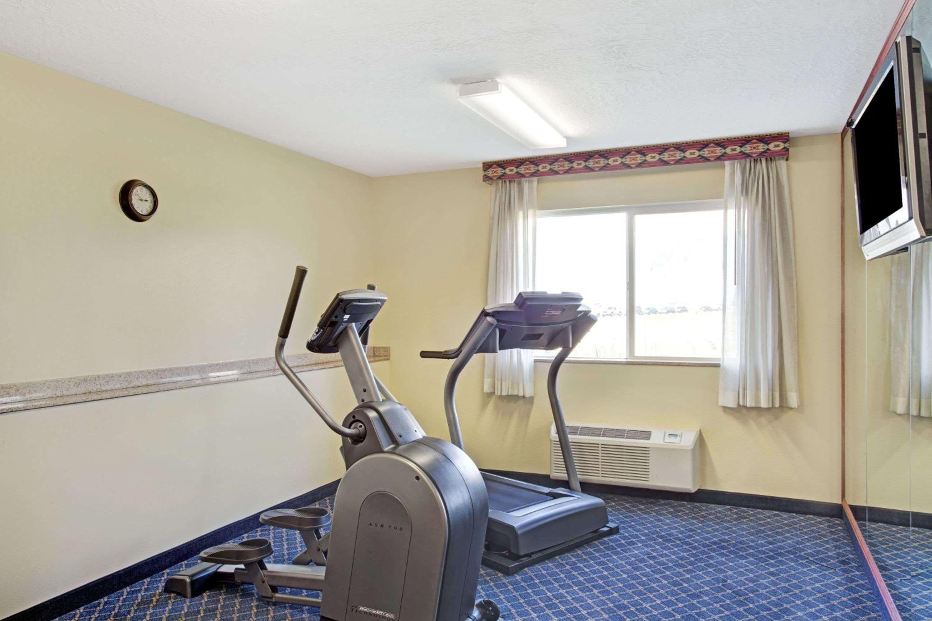 Days Inn by Wyndham Brigham City - Property Image 10