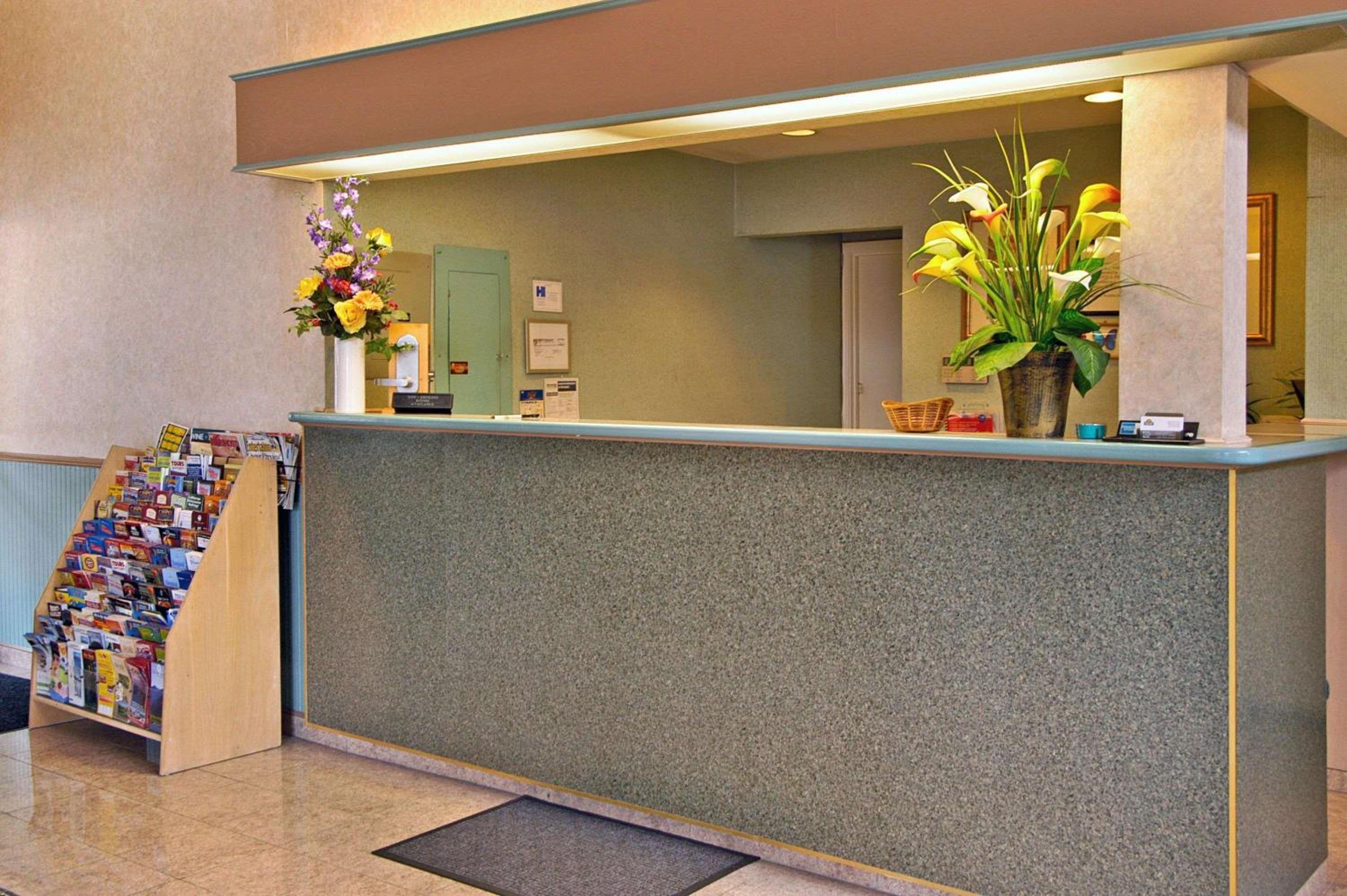 Hayward Vacations - Mission Inn and Suites - Property Image 37