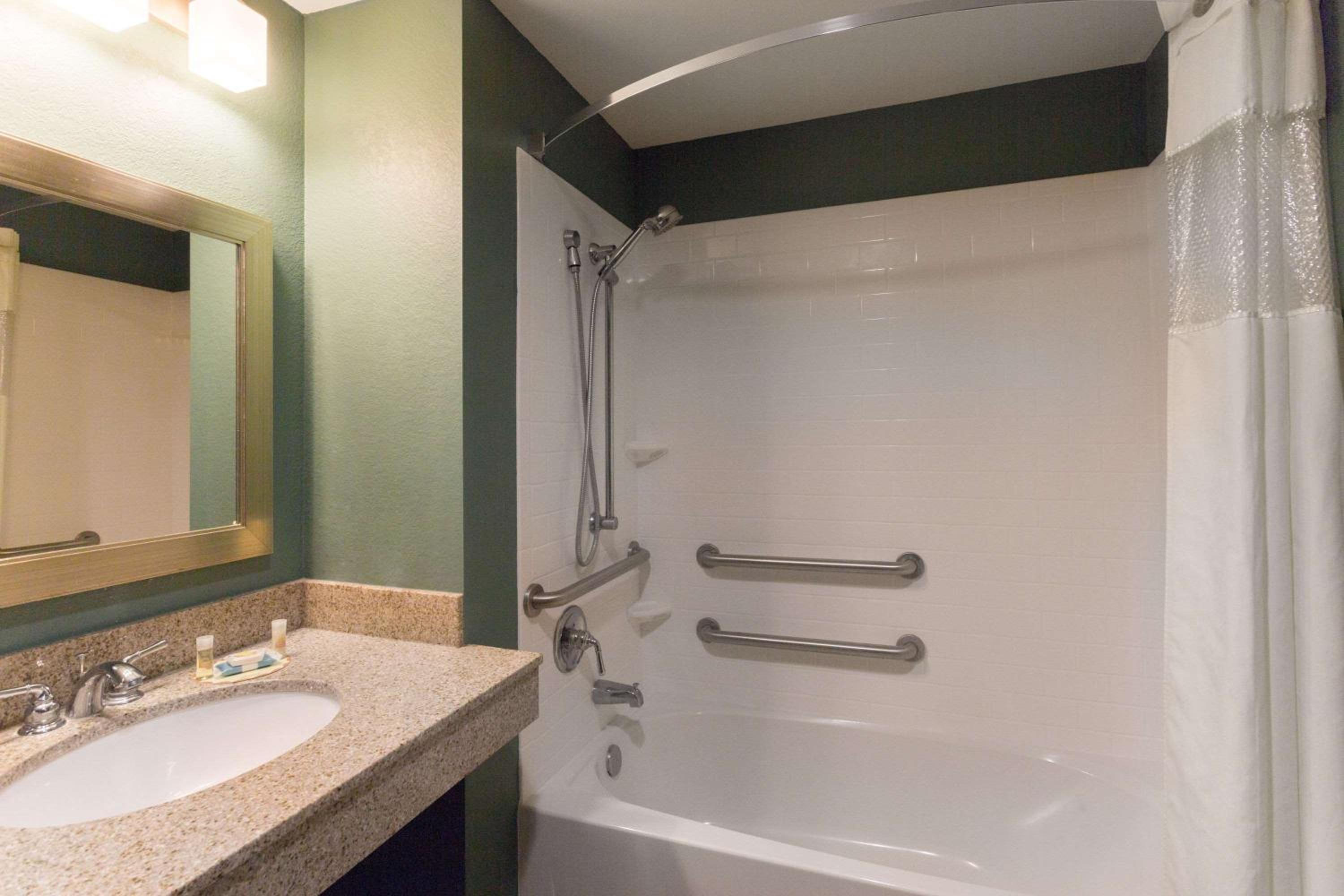 Holiday Inn Express & Suites Palm Coast - I-95