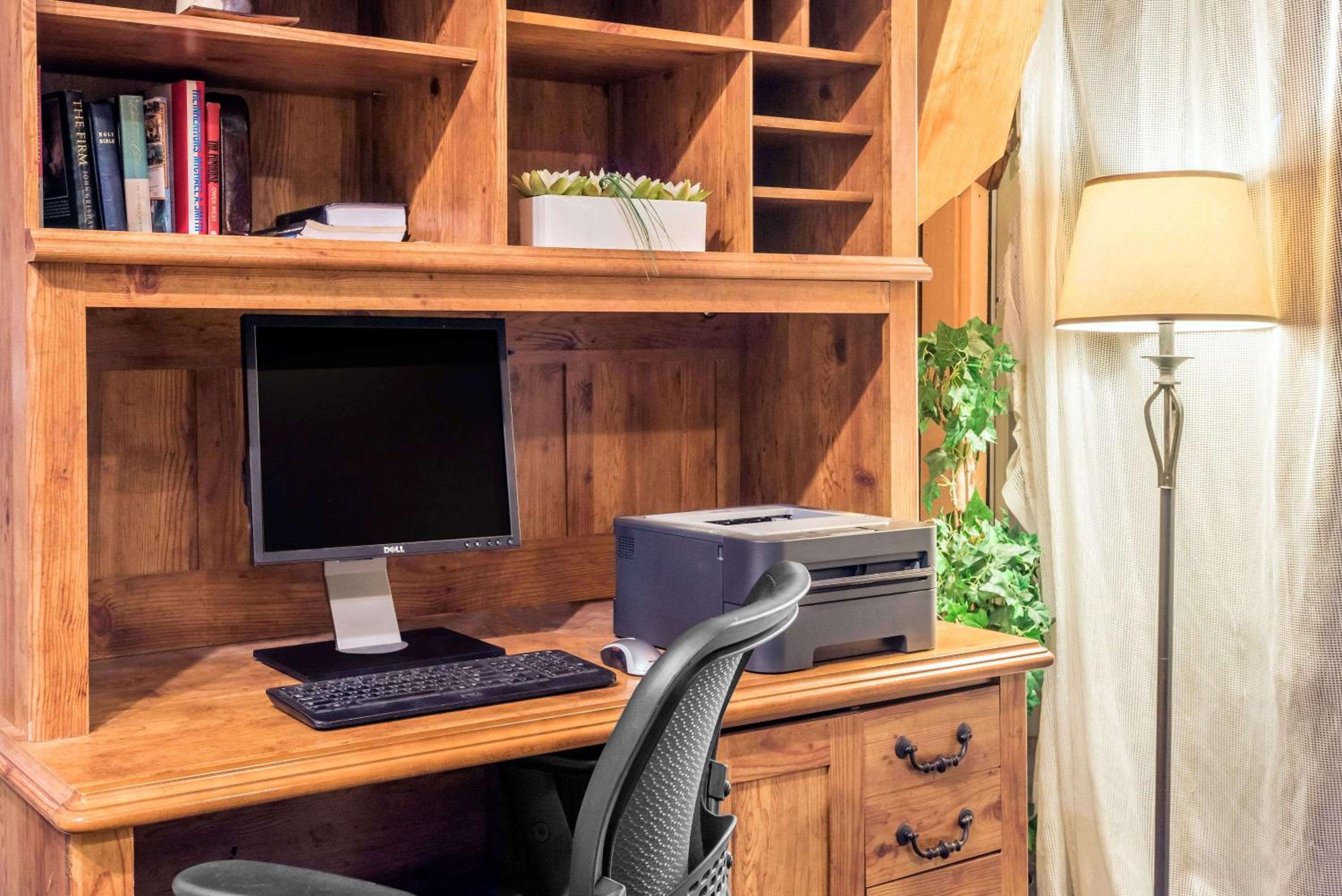 Rutland Vacations - Days Inn by Wyndham Rutland/Killington Area - Property Image 41