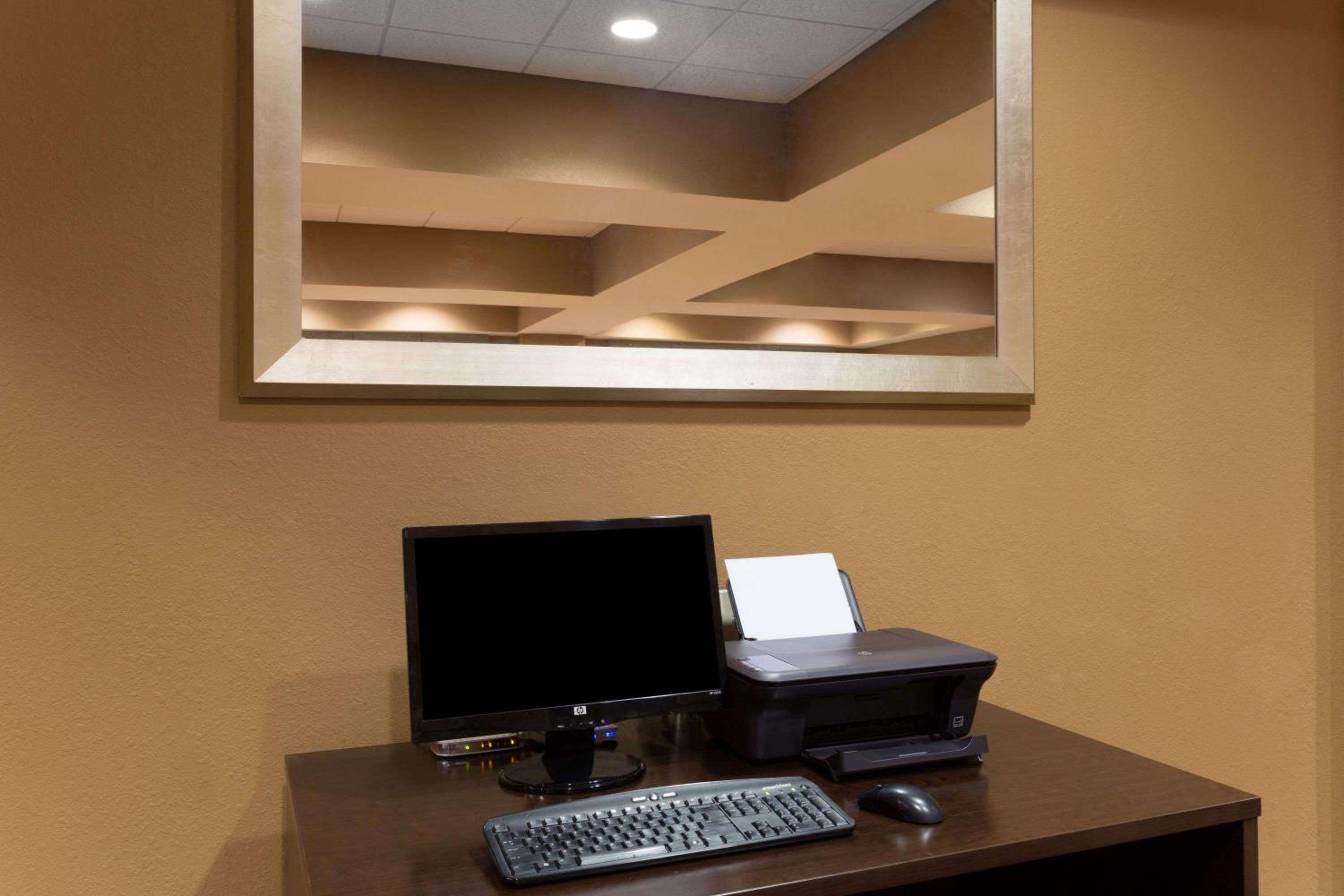 Holiday Inn Express & Suites Palm Coast - I-95