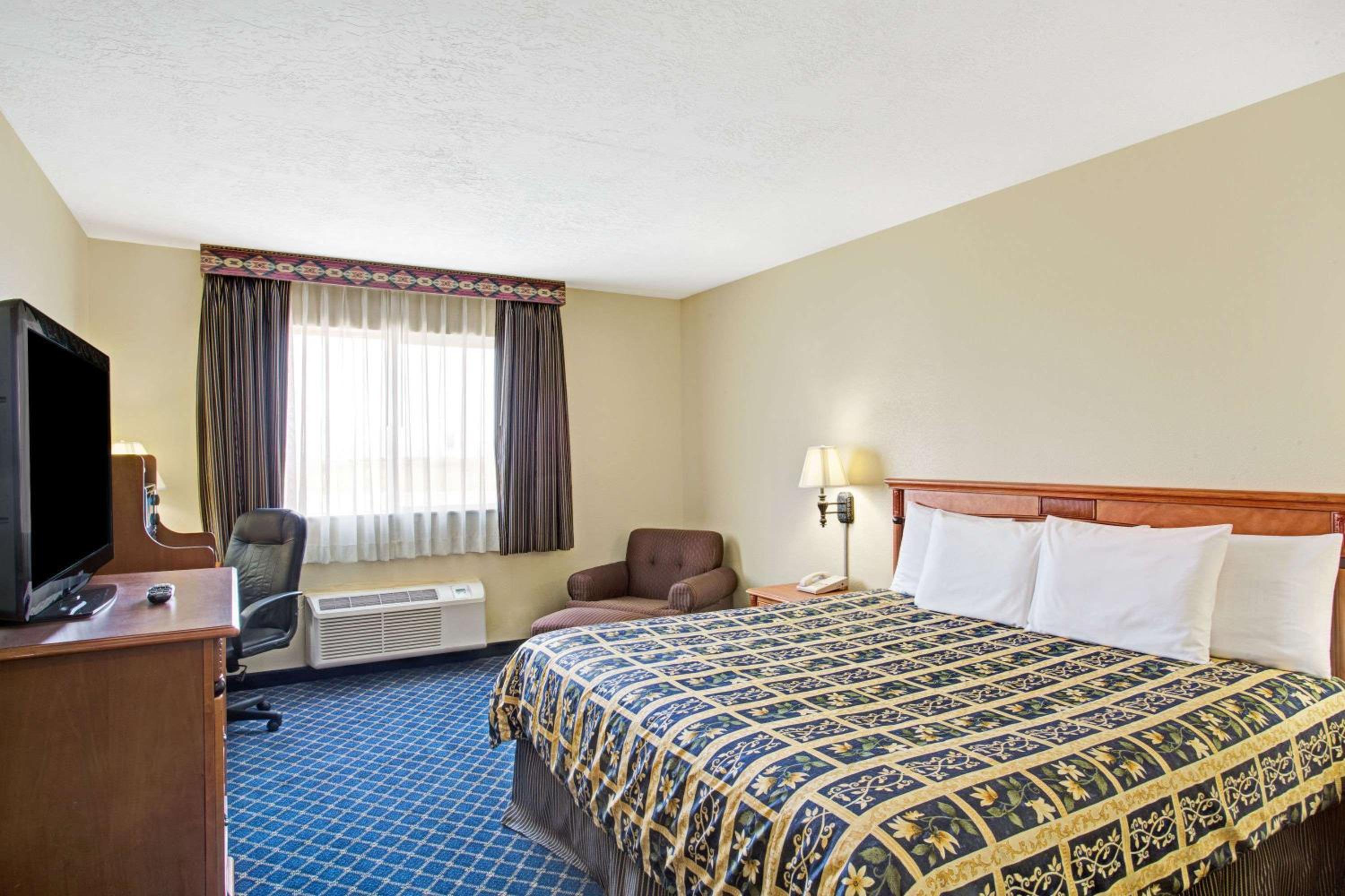 Days Inn by Wyndham Brigham City - Property Image 5