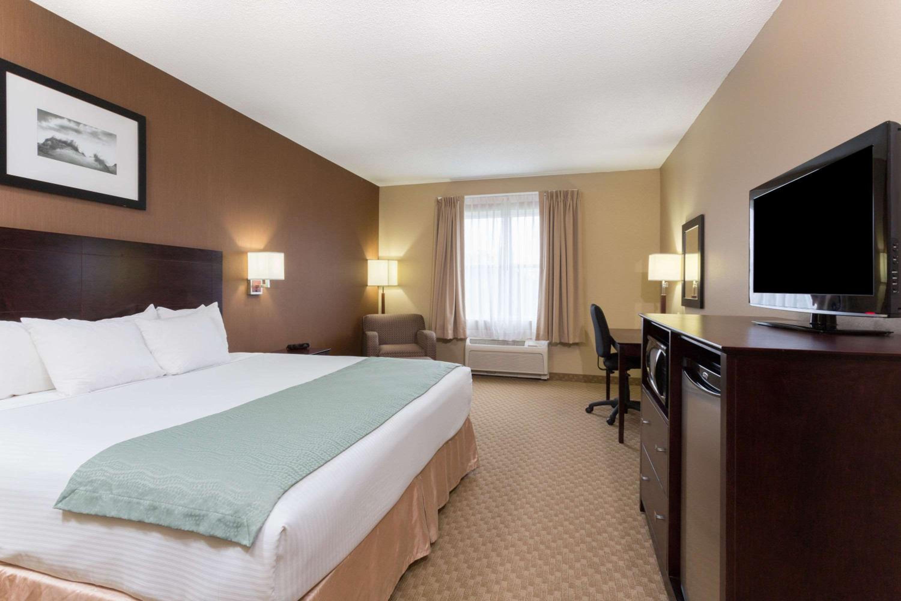 Holiday Inn Express & Suites Palm Coast - I-95
