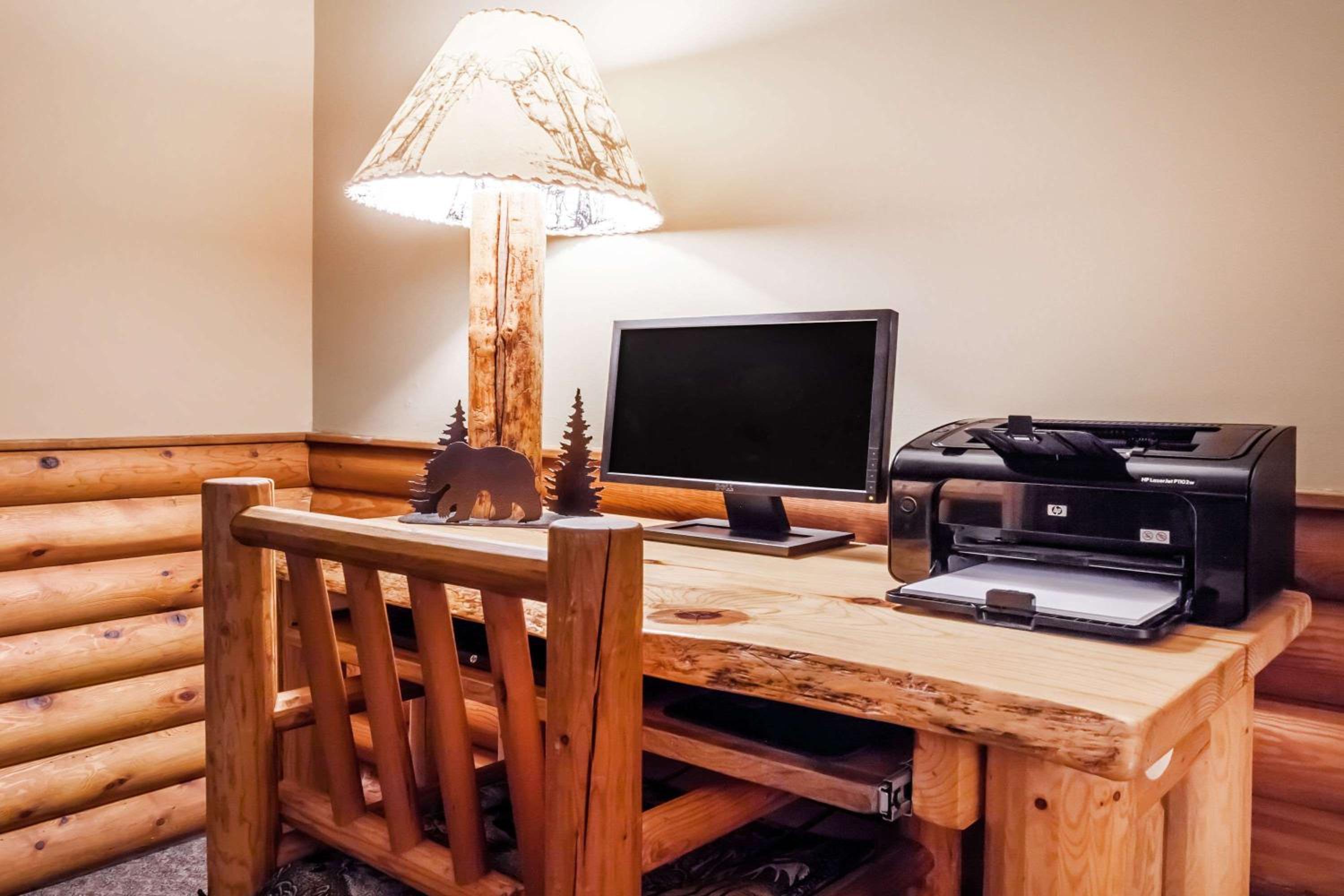 Days Inn by Wyndham Sandpoint - Property Image 12