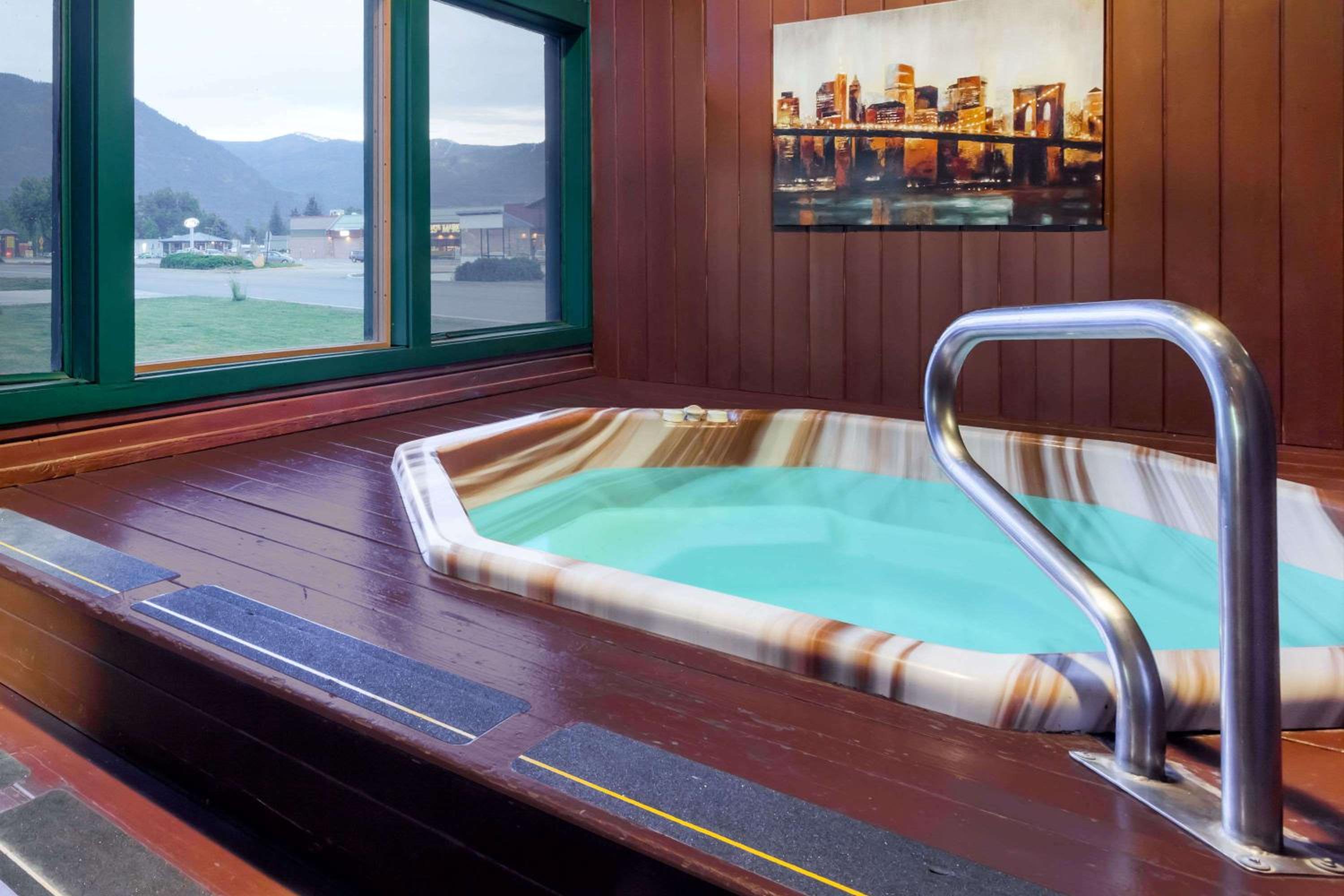 Days Inn by Wyndham Sandpoint - Property Image 31