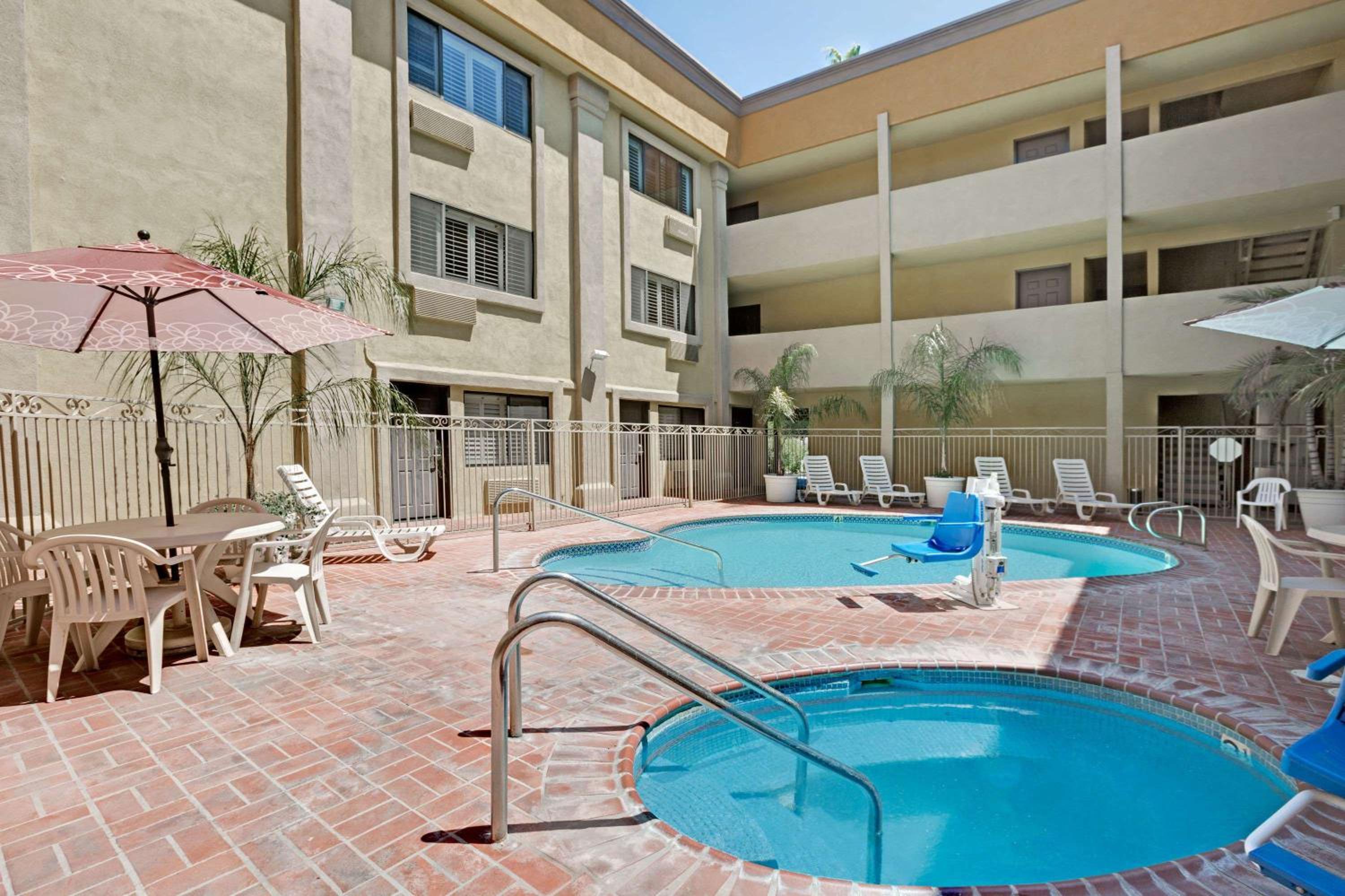 West Covina Vacations - Days Inn by Wyndham West Covina - Property Image 23