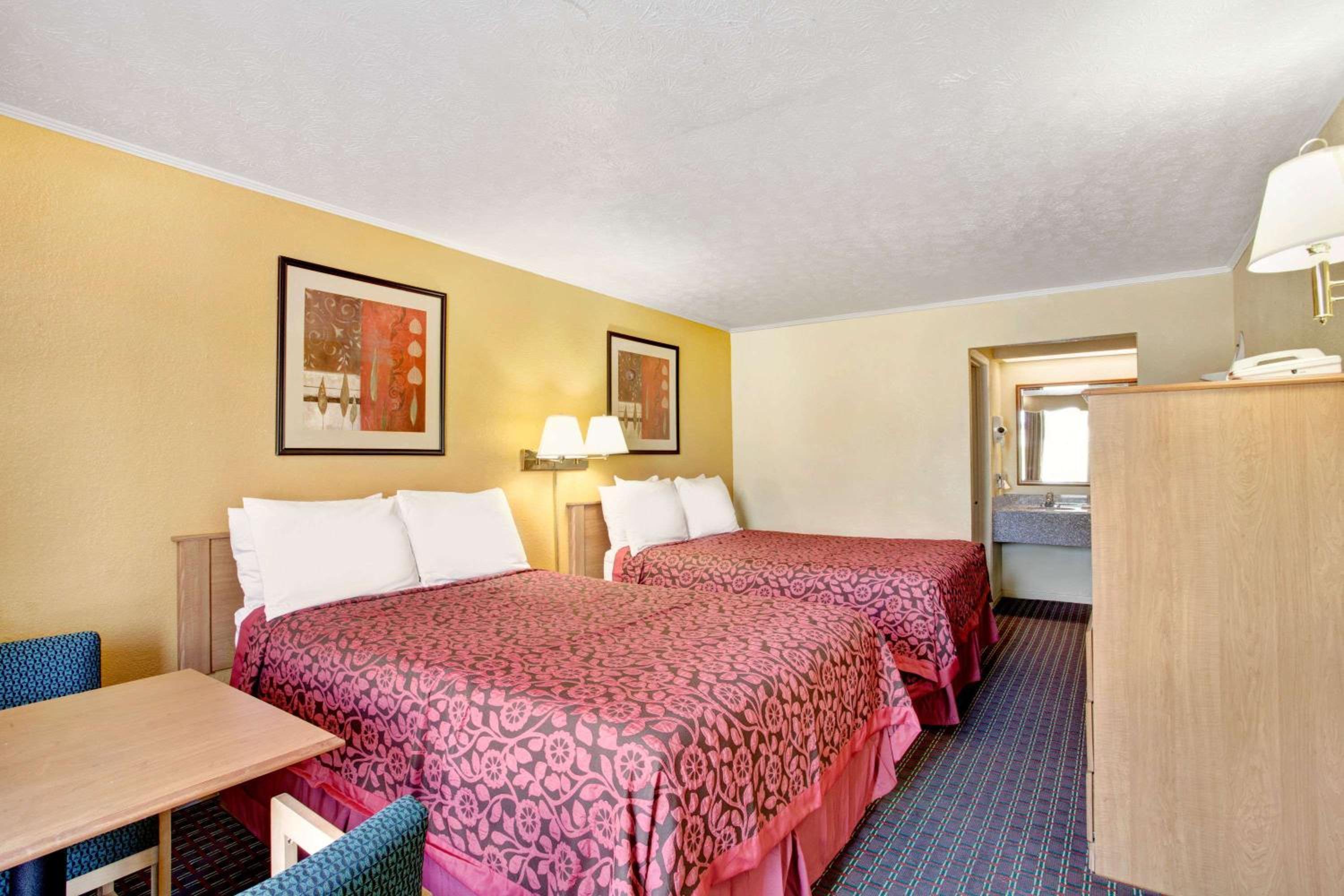 Knoxville Vacations - Days Inn by Wyndham Knoxville West - Property Image 5