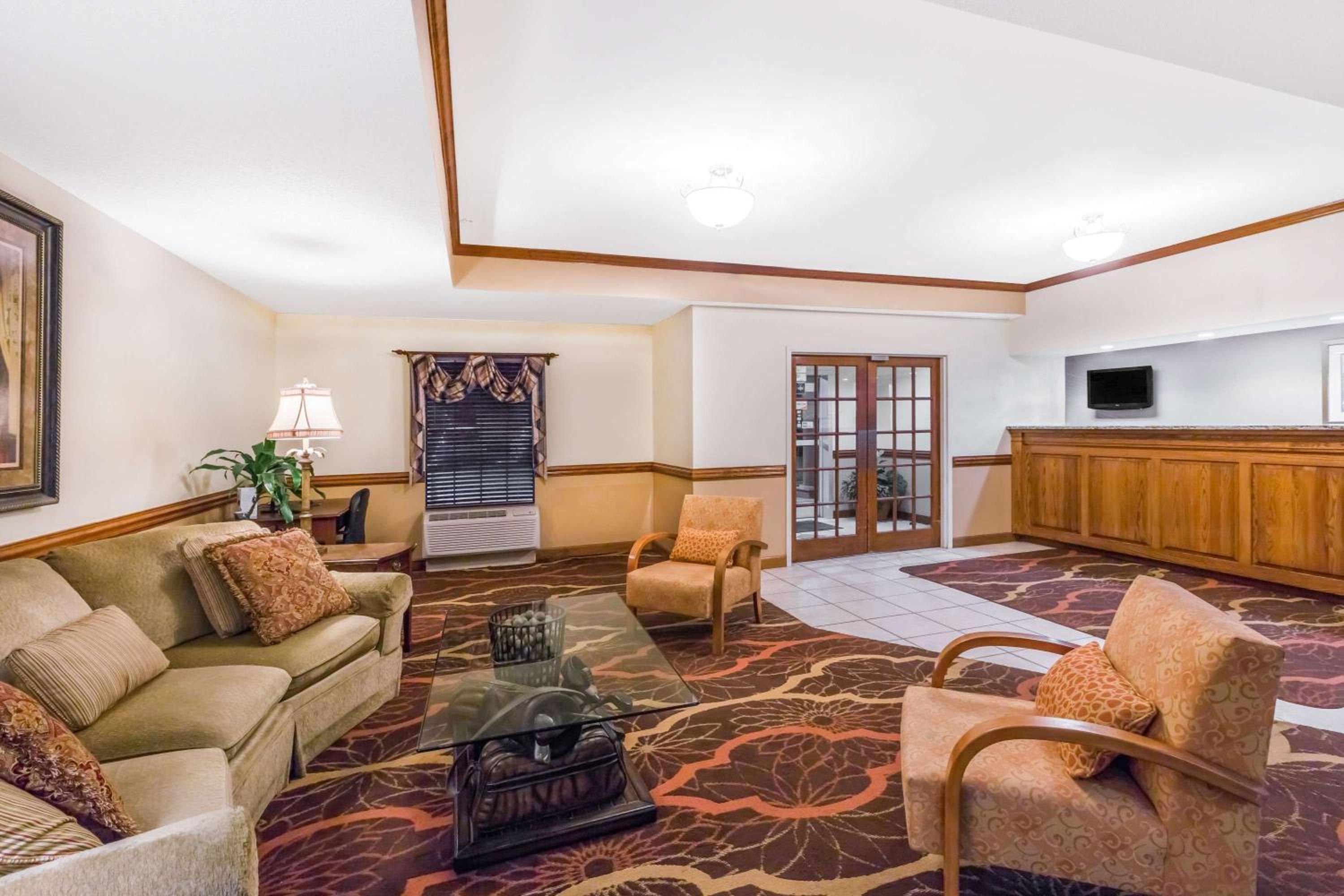 Myrtle Beach Vacations - Days Inn by Wyndham Shallotte - Property Image 1