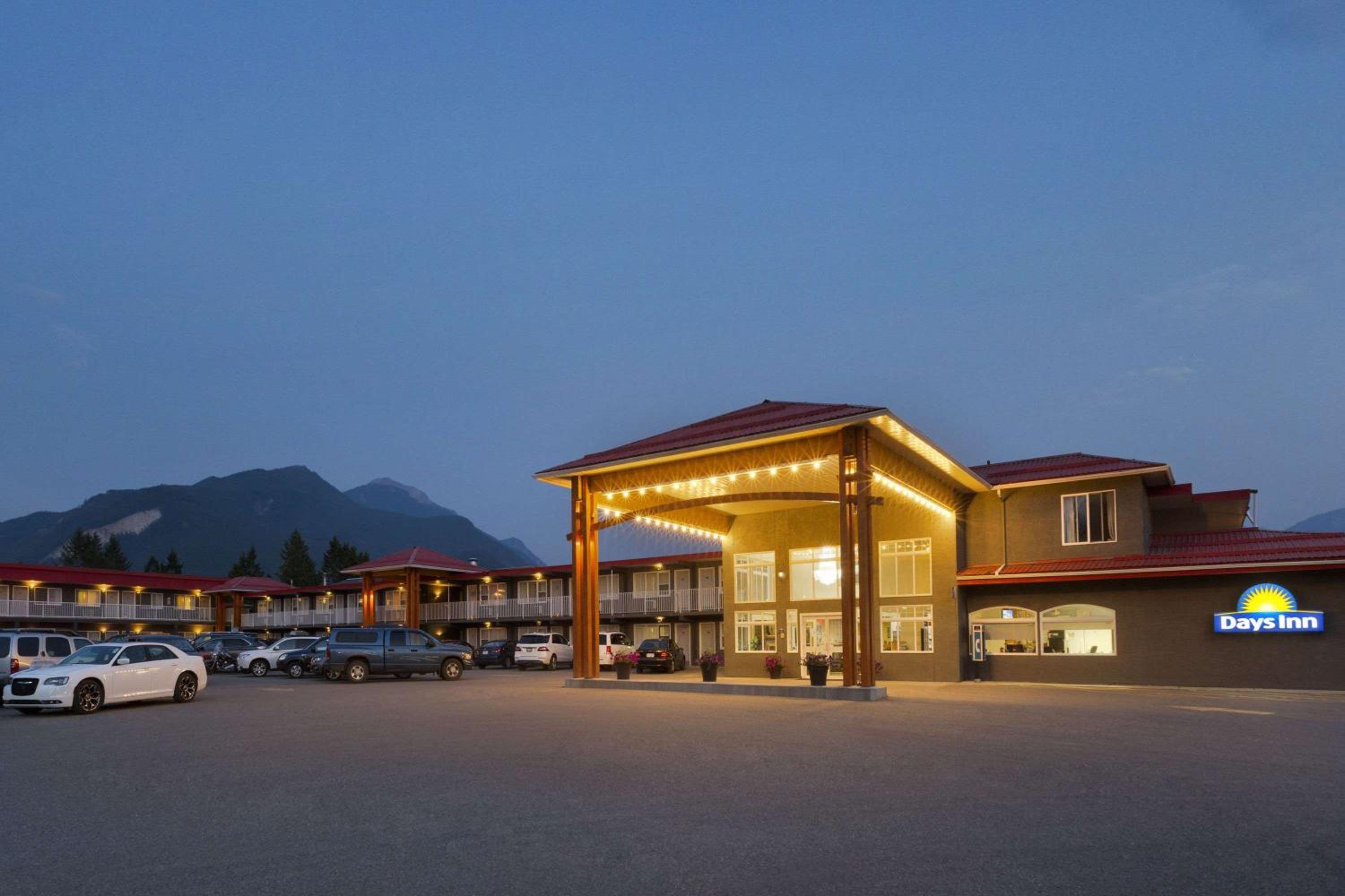 Golden Vacations - Days Inn by Wyndham Golden - Property Image 122