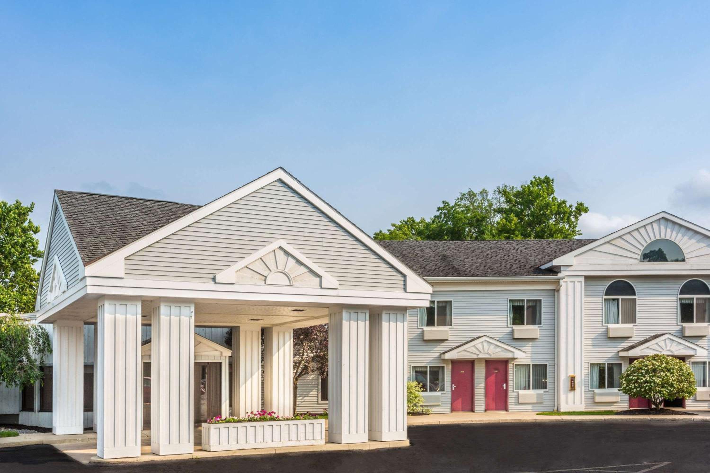 Studio 6 Suites - Tiffin, OH view 2