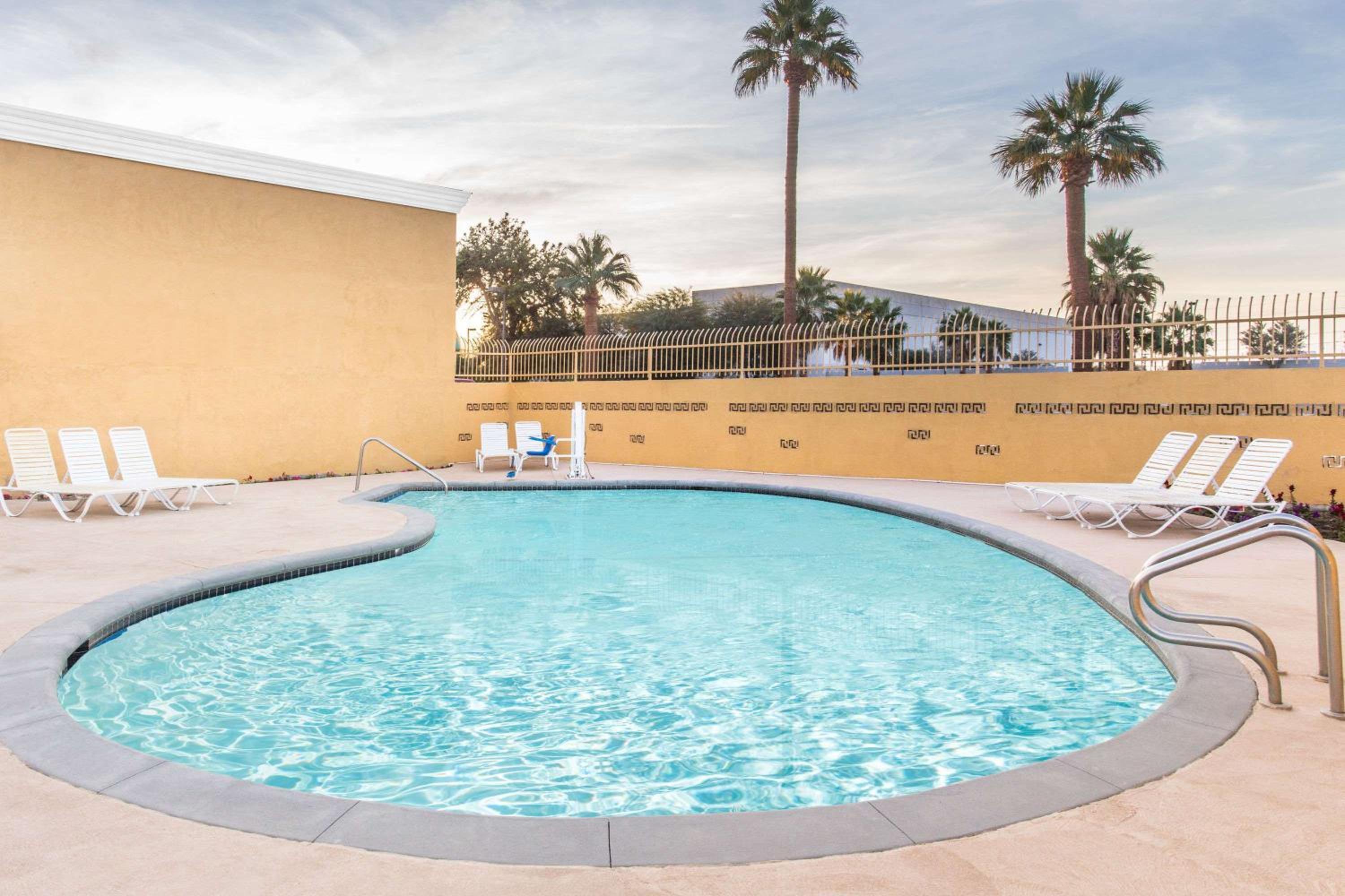 Days Inn by Wyndham Indio