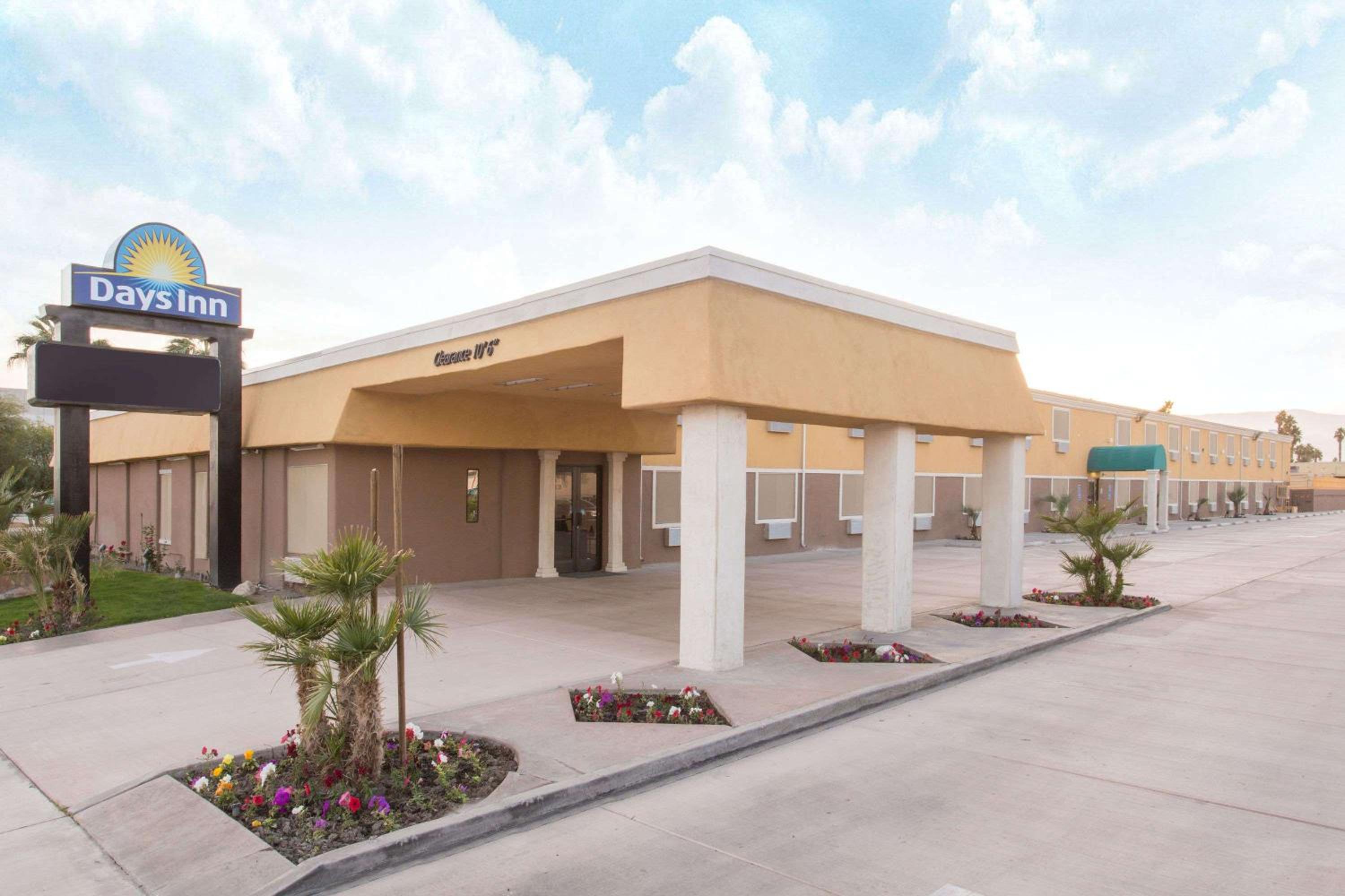 Hotel Days Inn by Wyndham Indio - Image 1