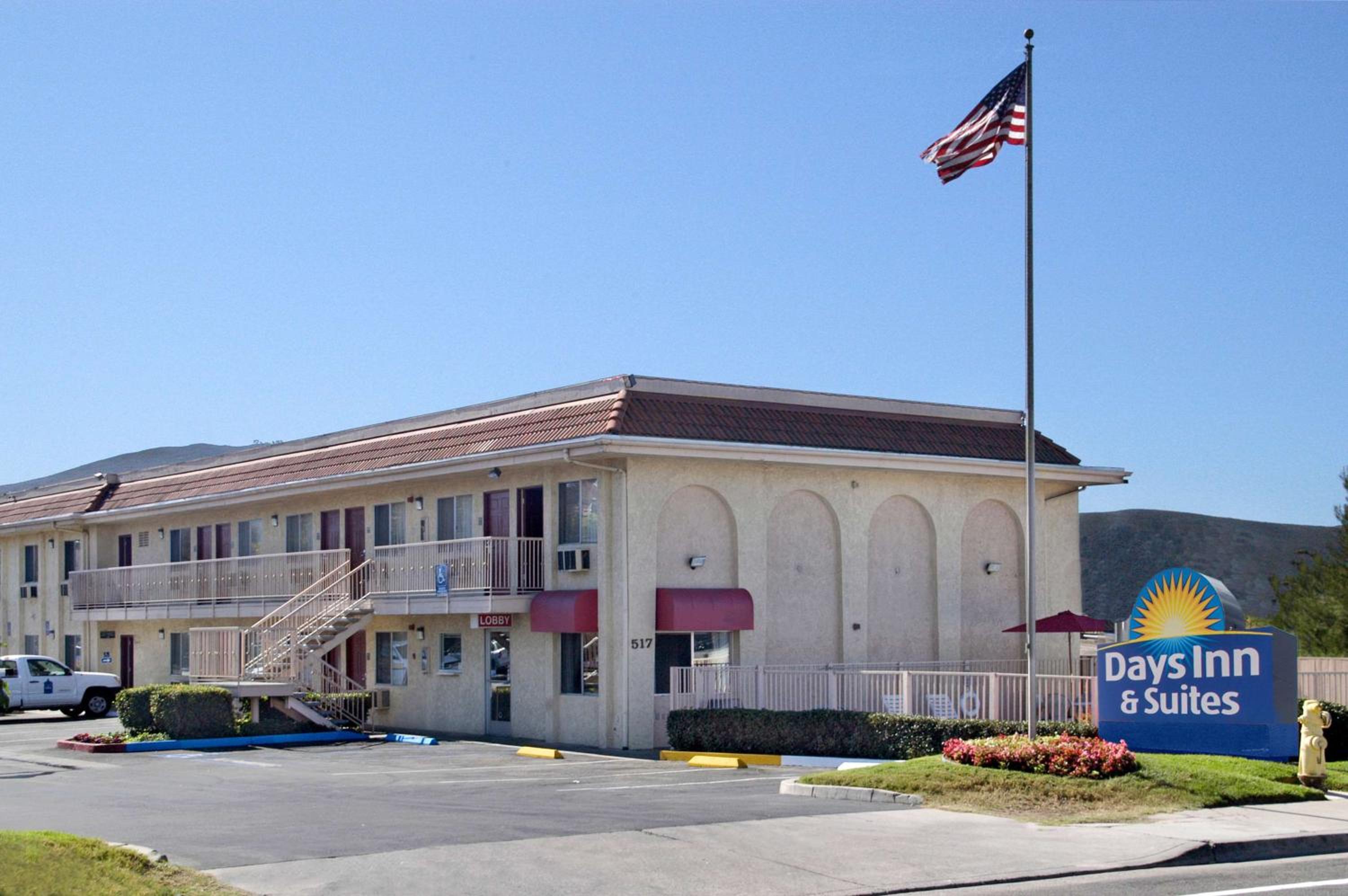 Hotel Days Inn by Wyndham San Marcos - Image 1