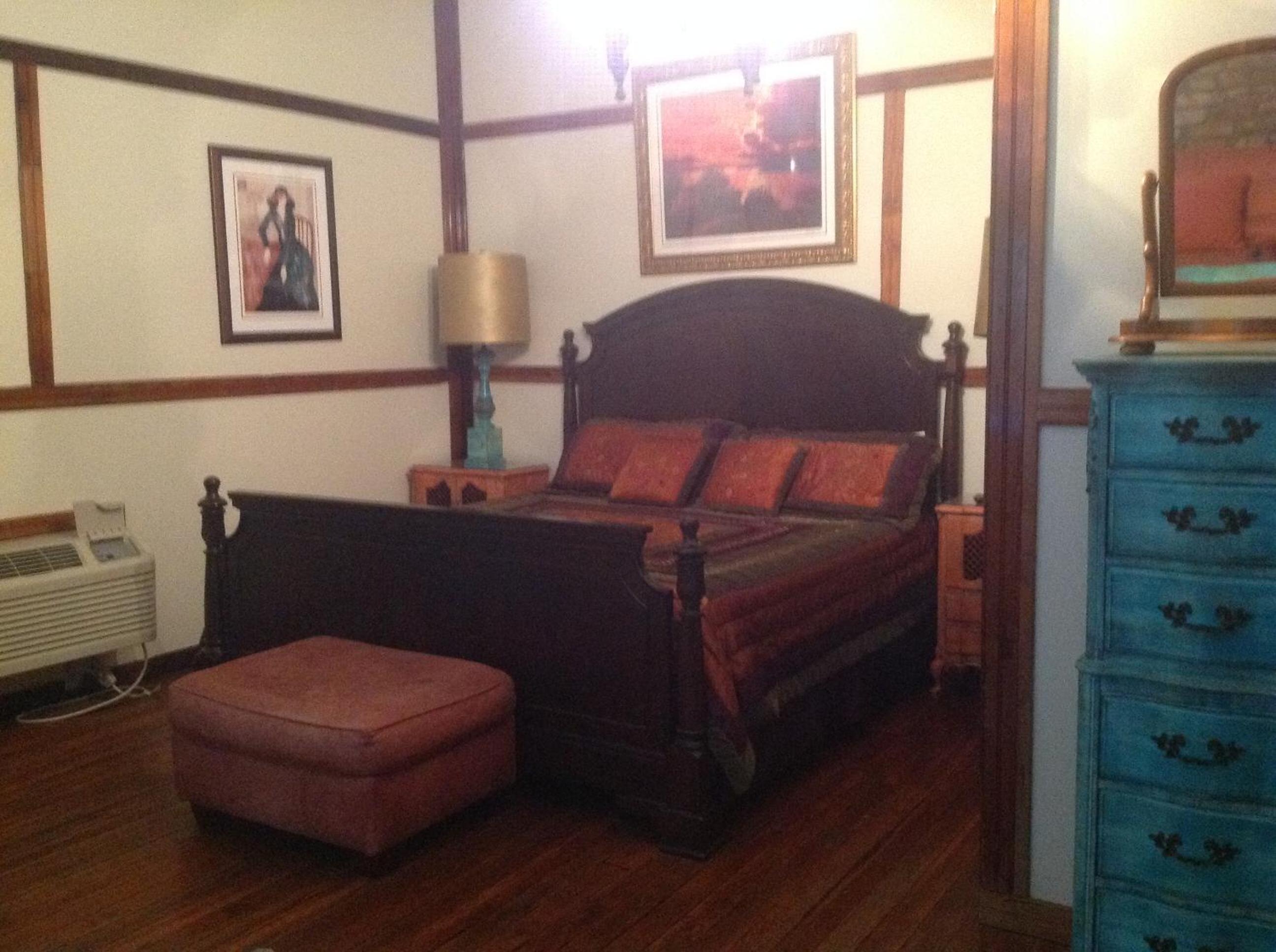 The Main Street Hotel