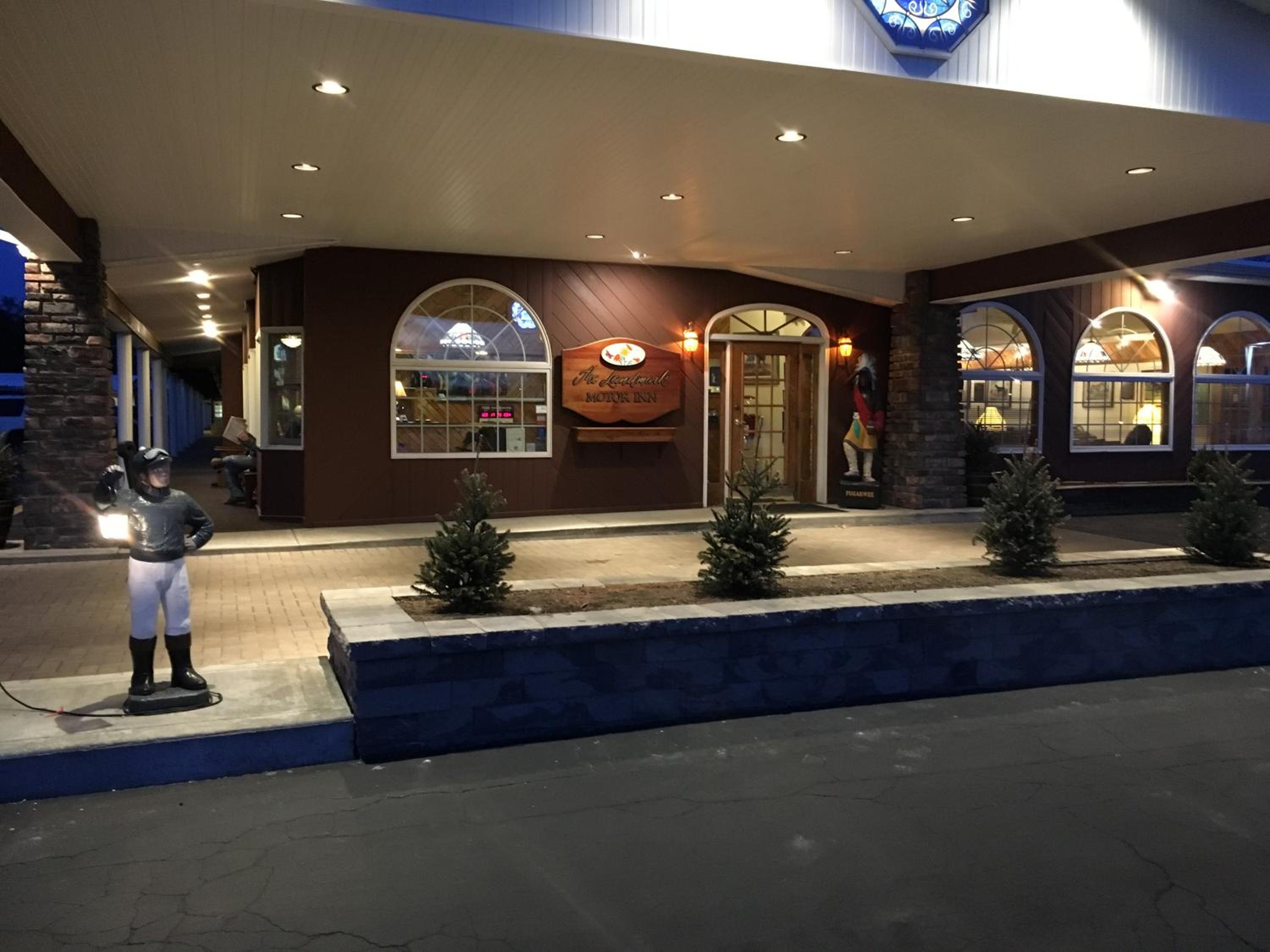 Landmark Motor Inn