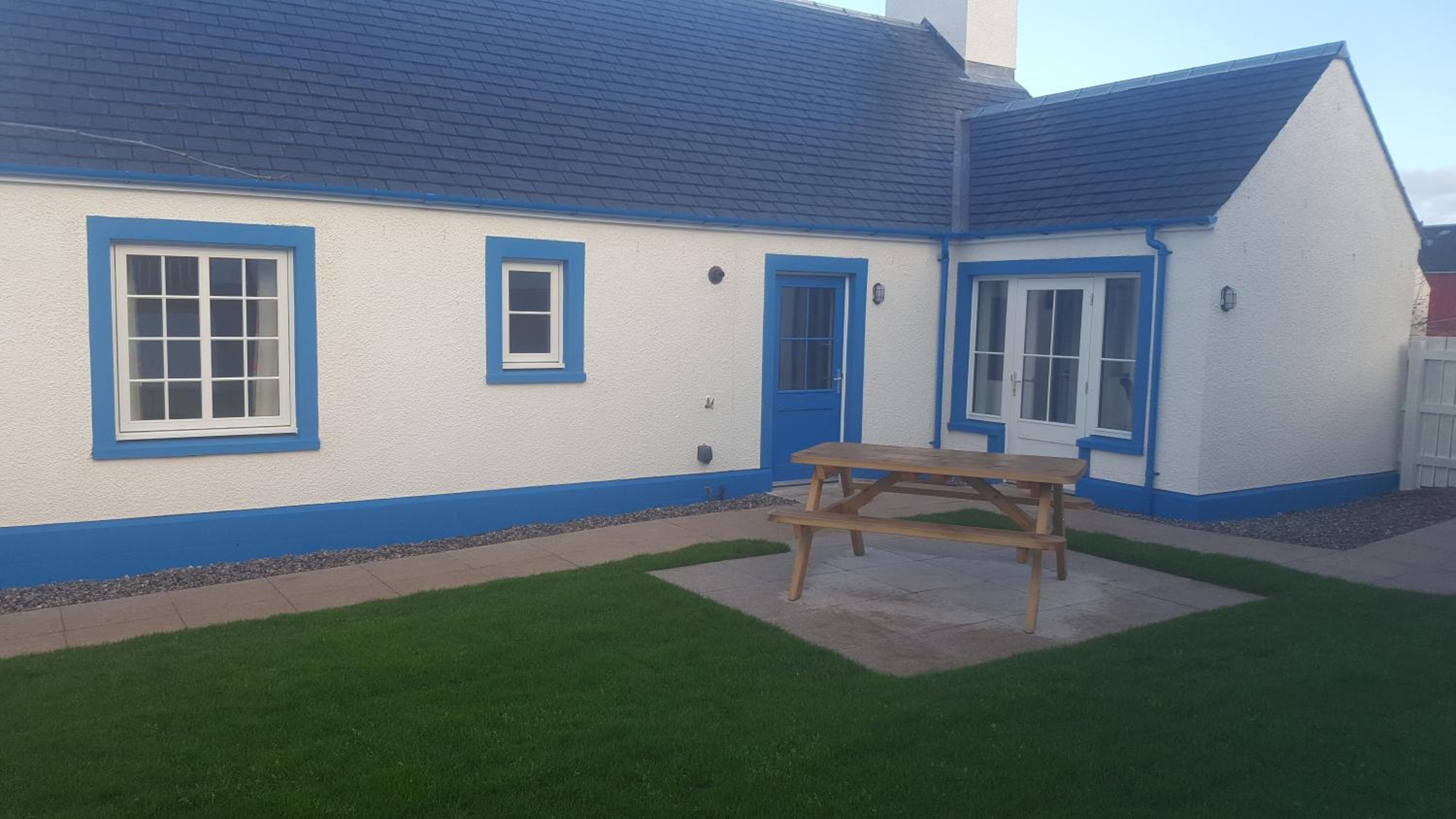 Olavat Cottage detached property with parking view 2