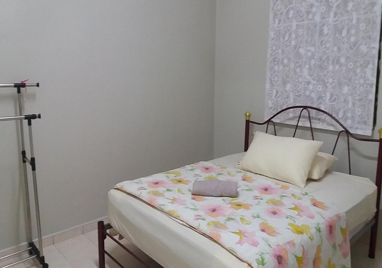 Taman Tanjung Minyak Homestay photo 6