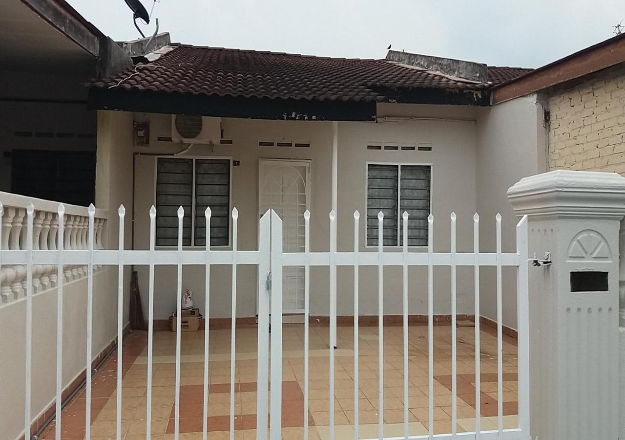 Taman Tanjung Minyak Homestay photo 5