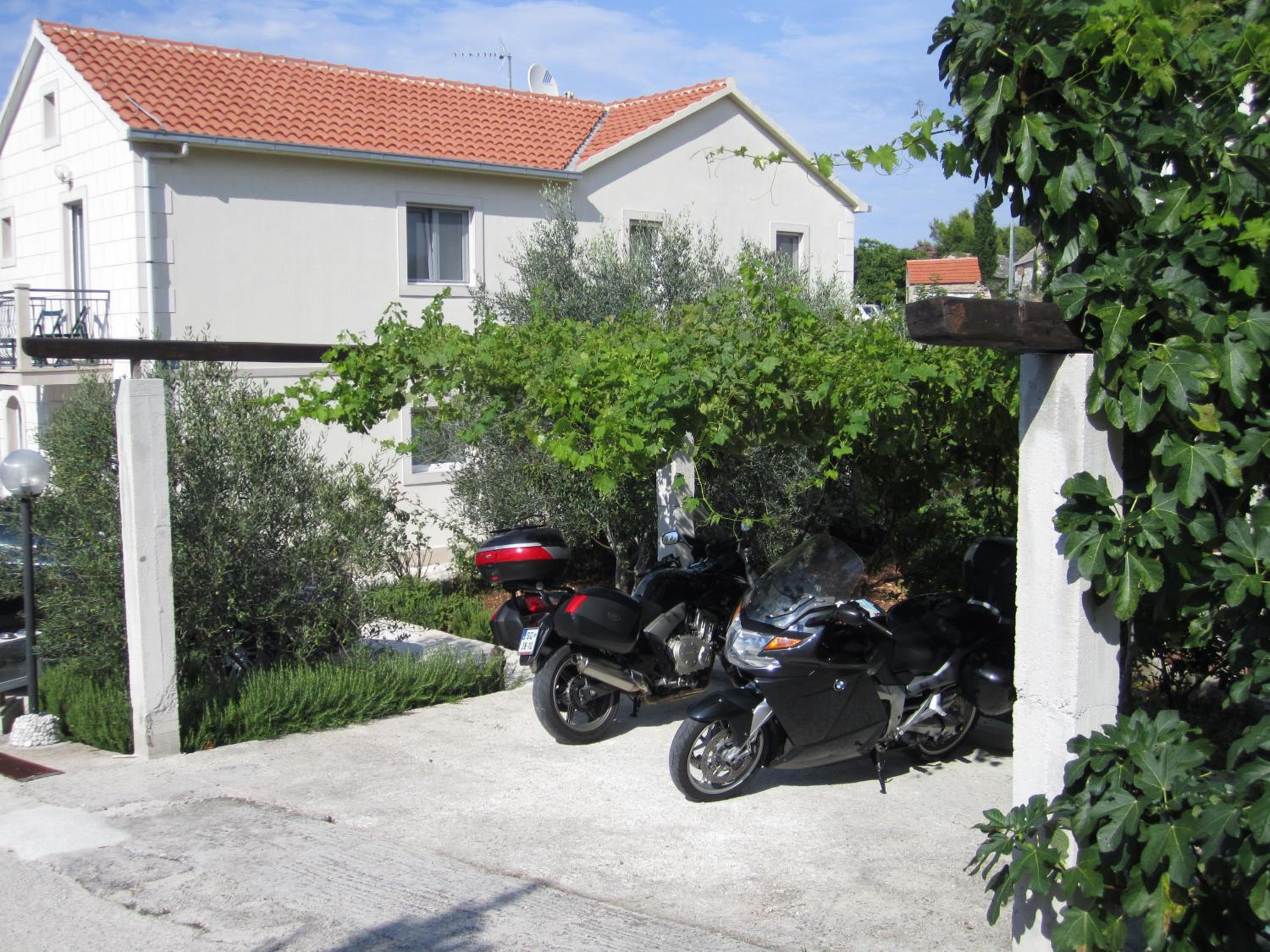 Apartments Nives