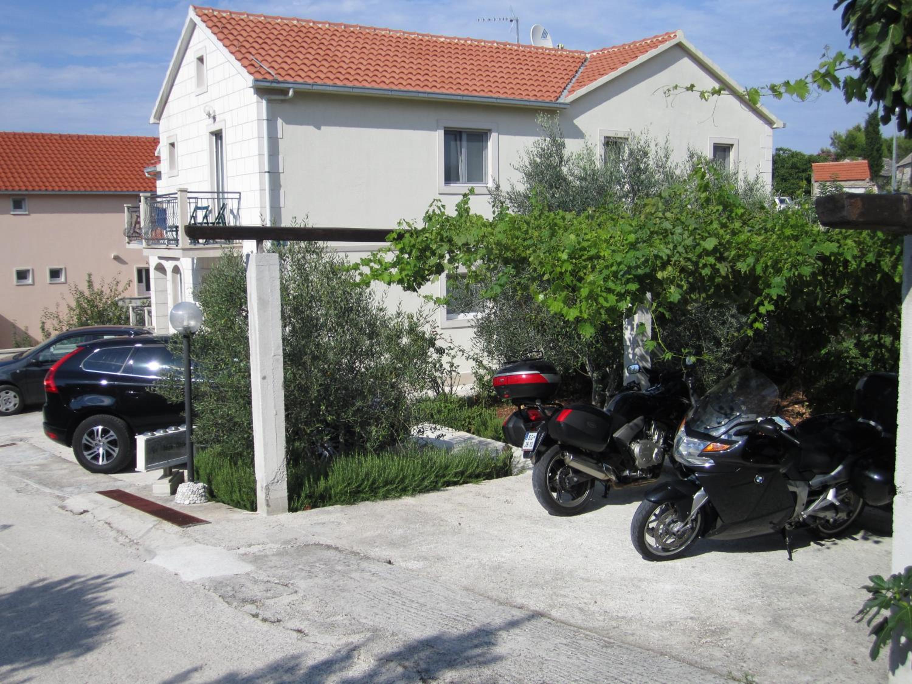 Apartments Nives
