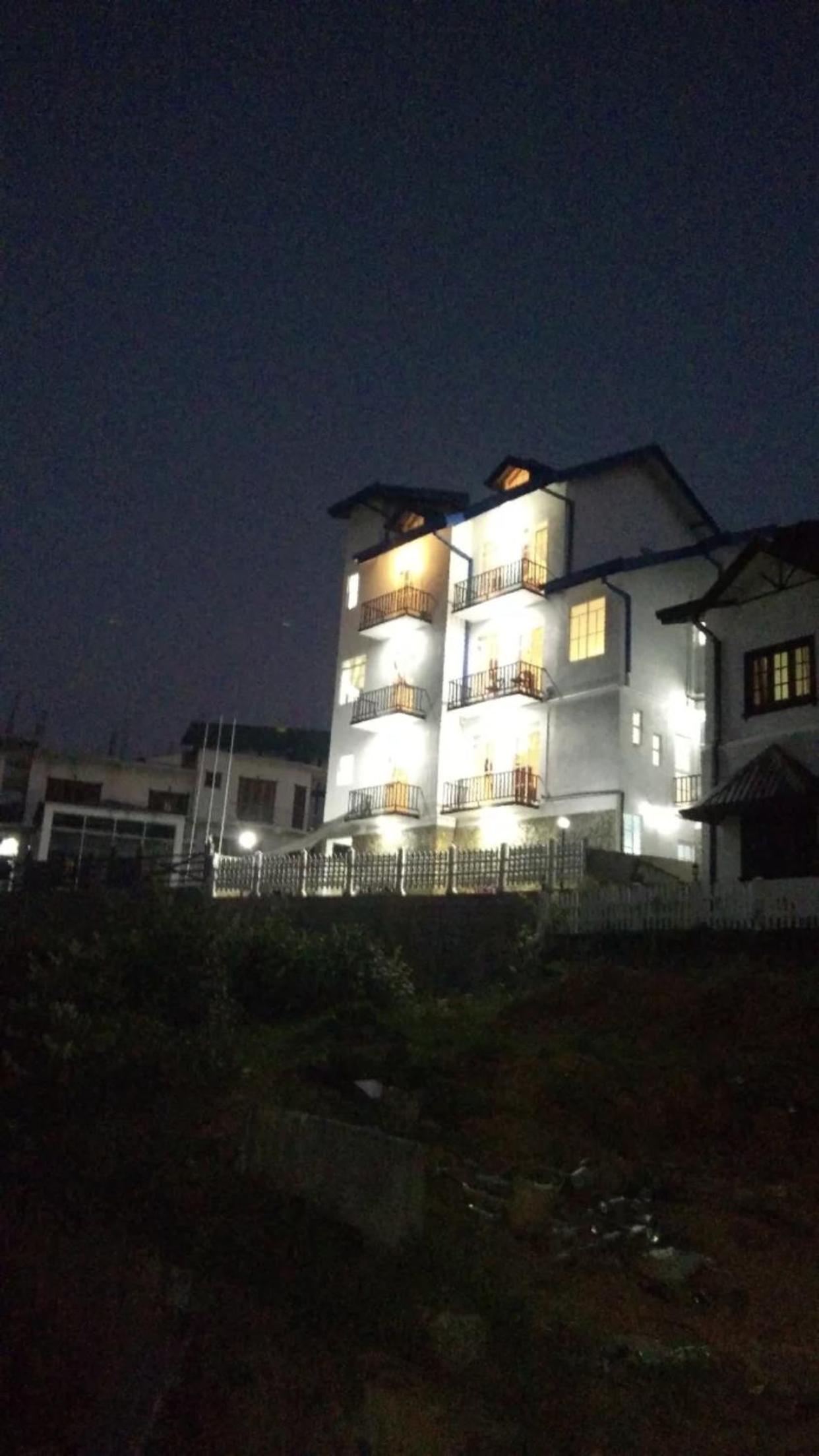 Regal Rose Luxury Holiday Apartments