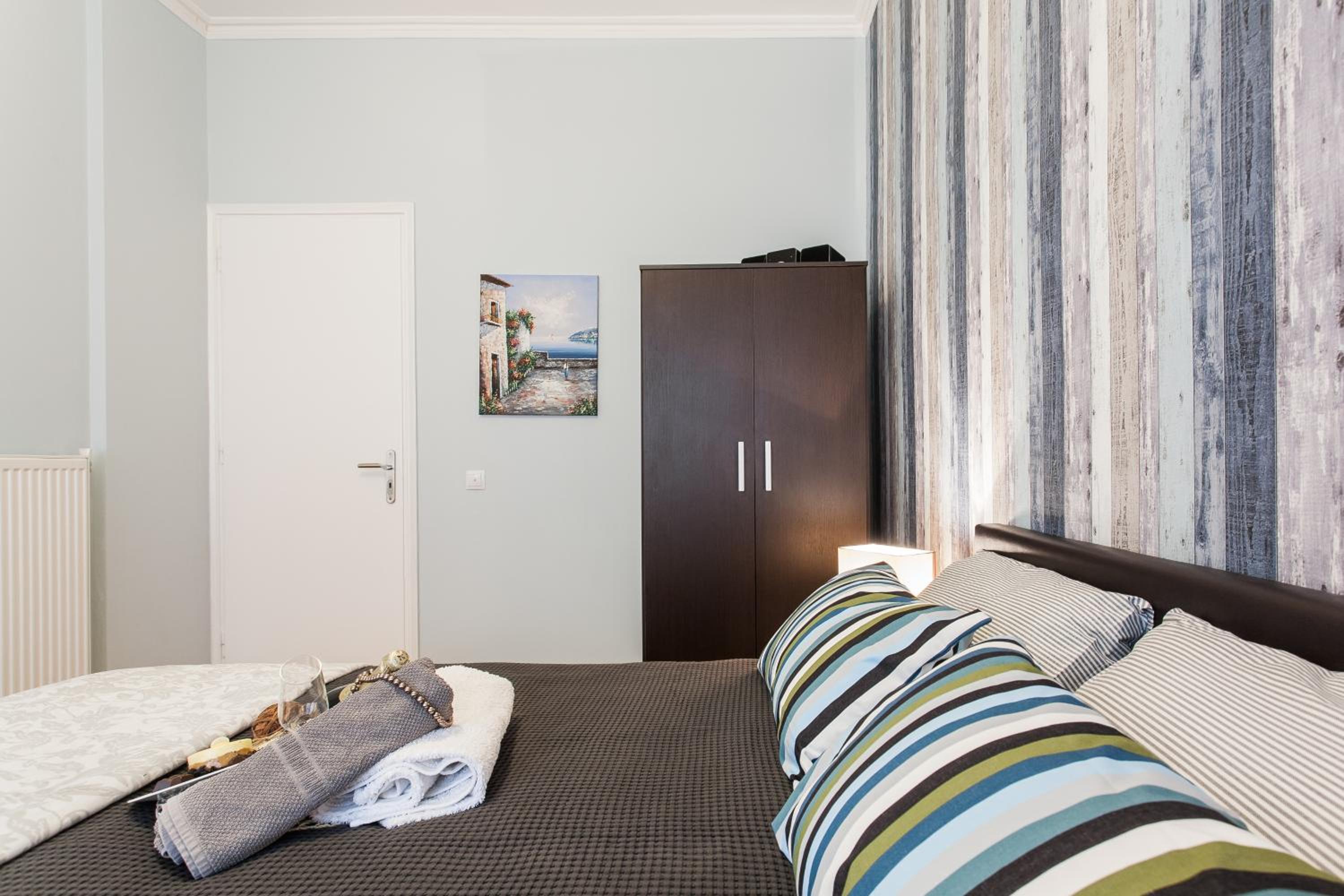 Best Private Rooms in apartment in safe area