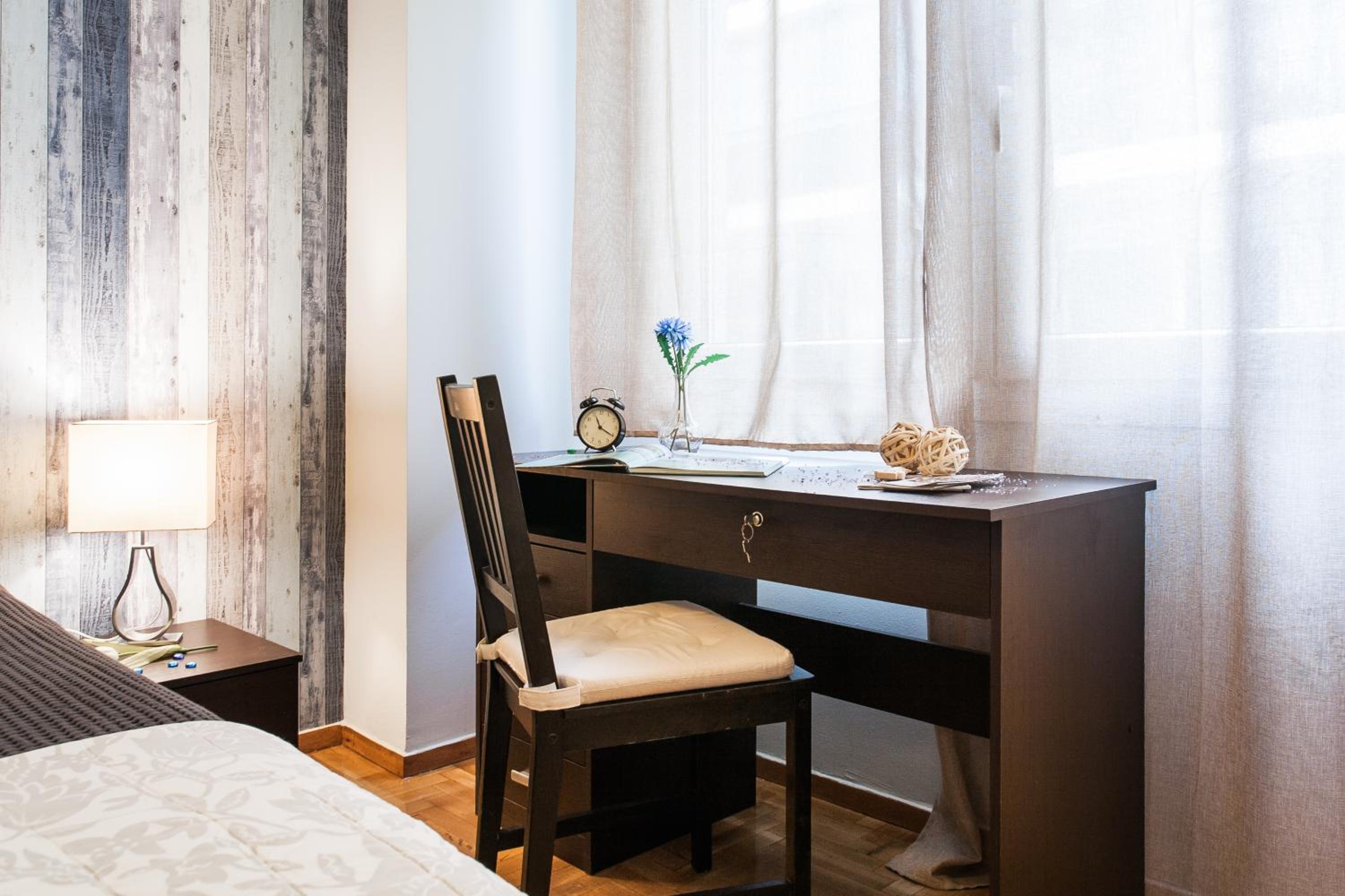 Best Private Rooms in apartment in safe area