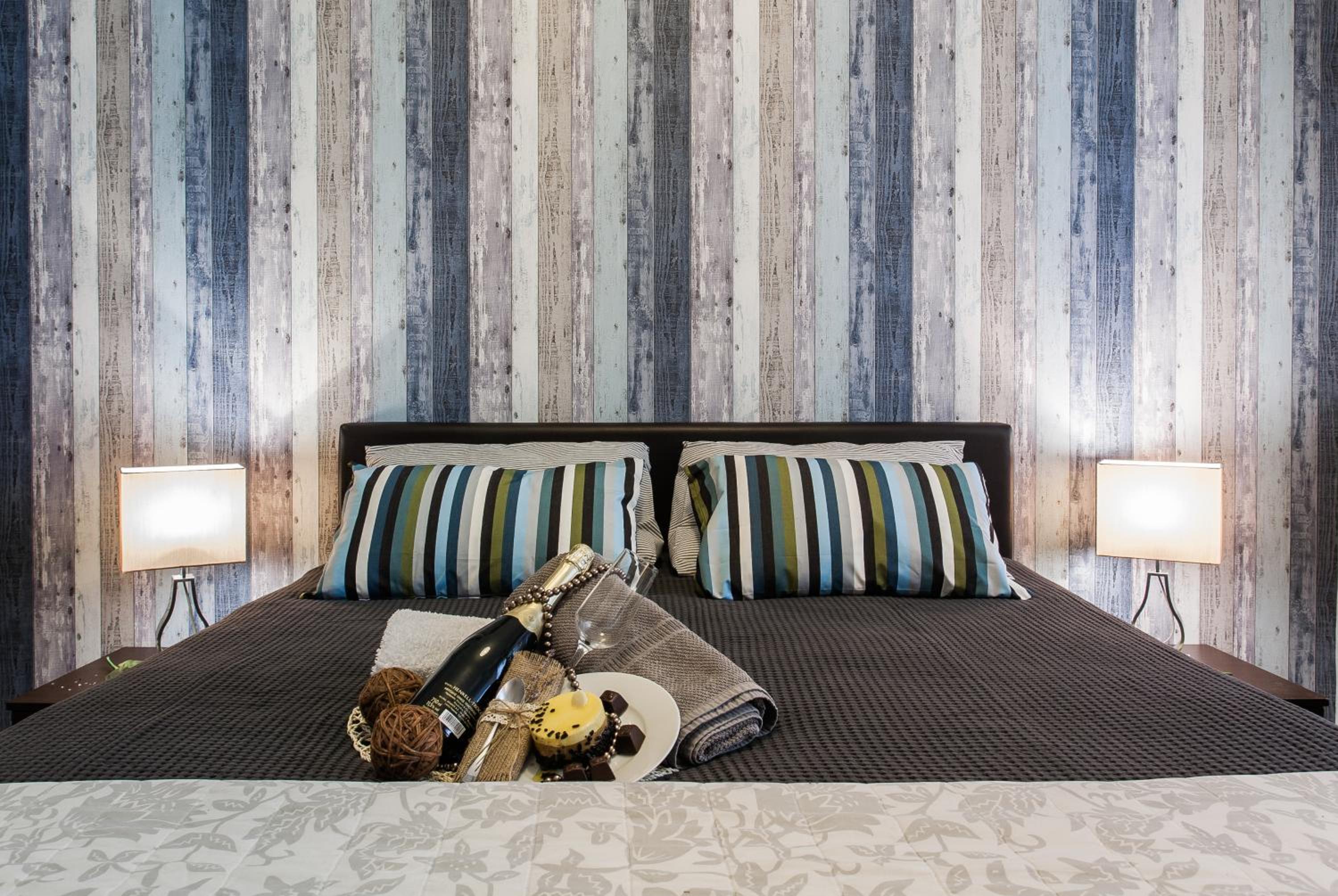 Best Private Rooms in apartment in safe area