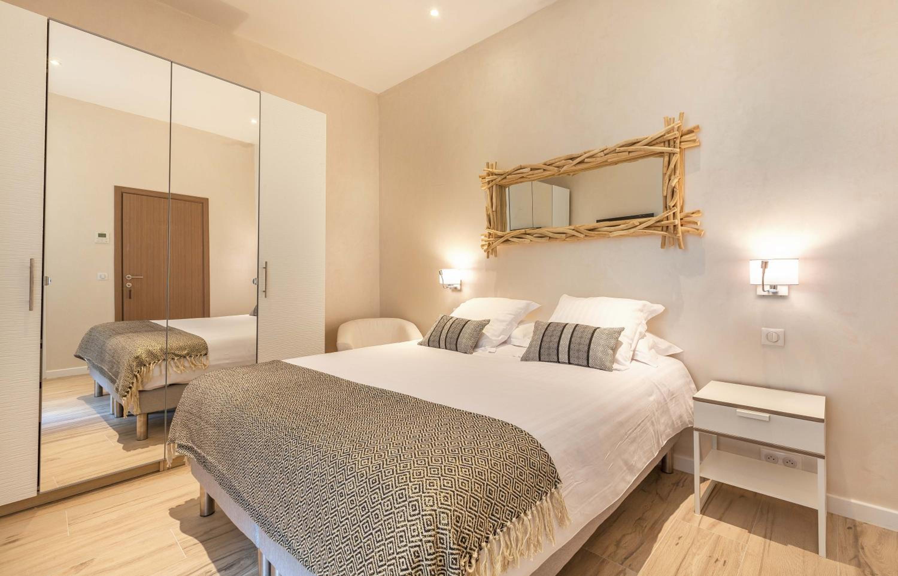 Residence du Louvre - Apartments - Prime location Palais & Croisette - Luxury Stay by LRA Cannes