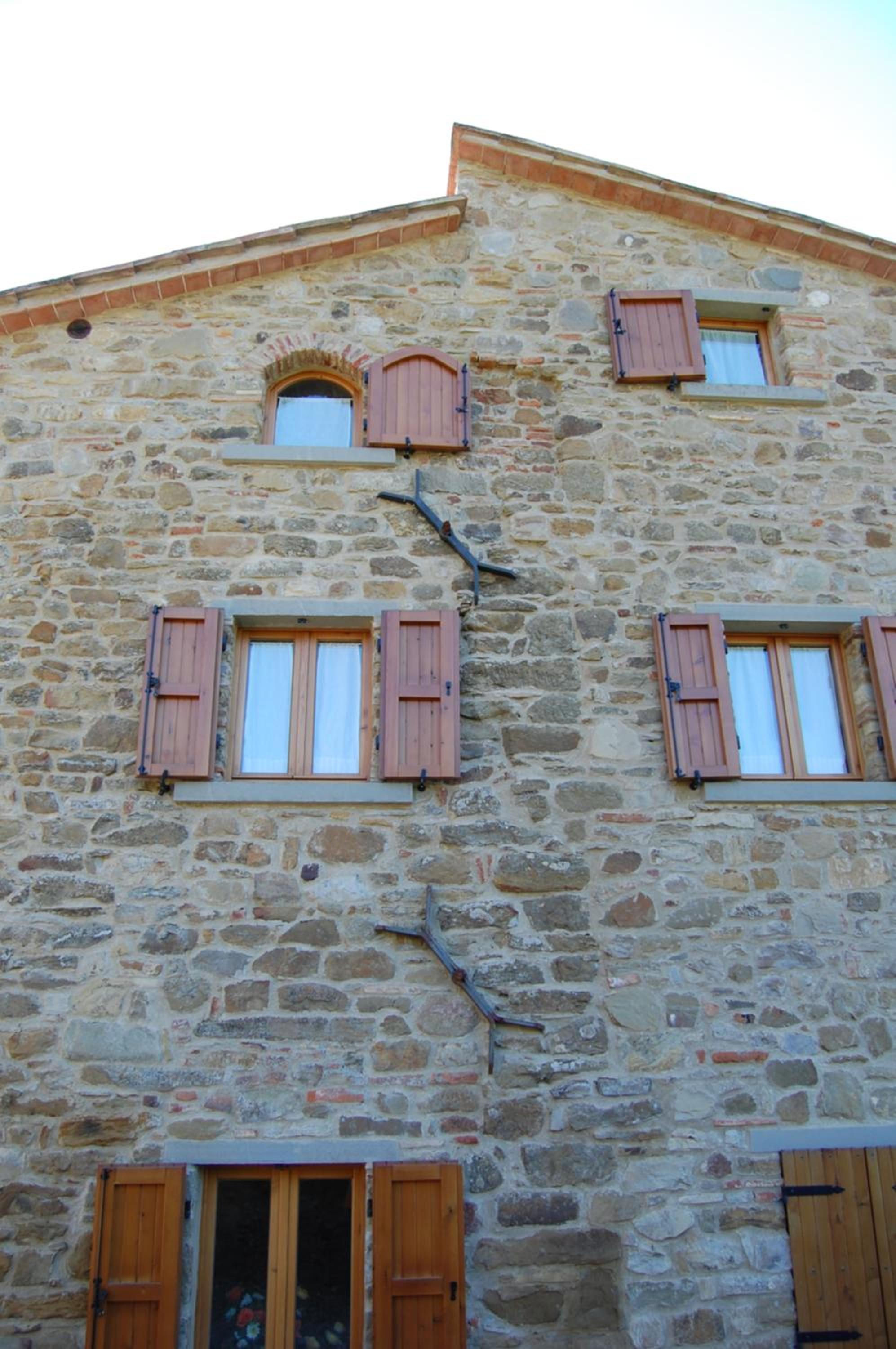 Photo 33