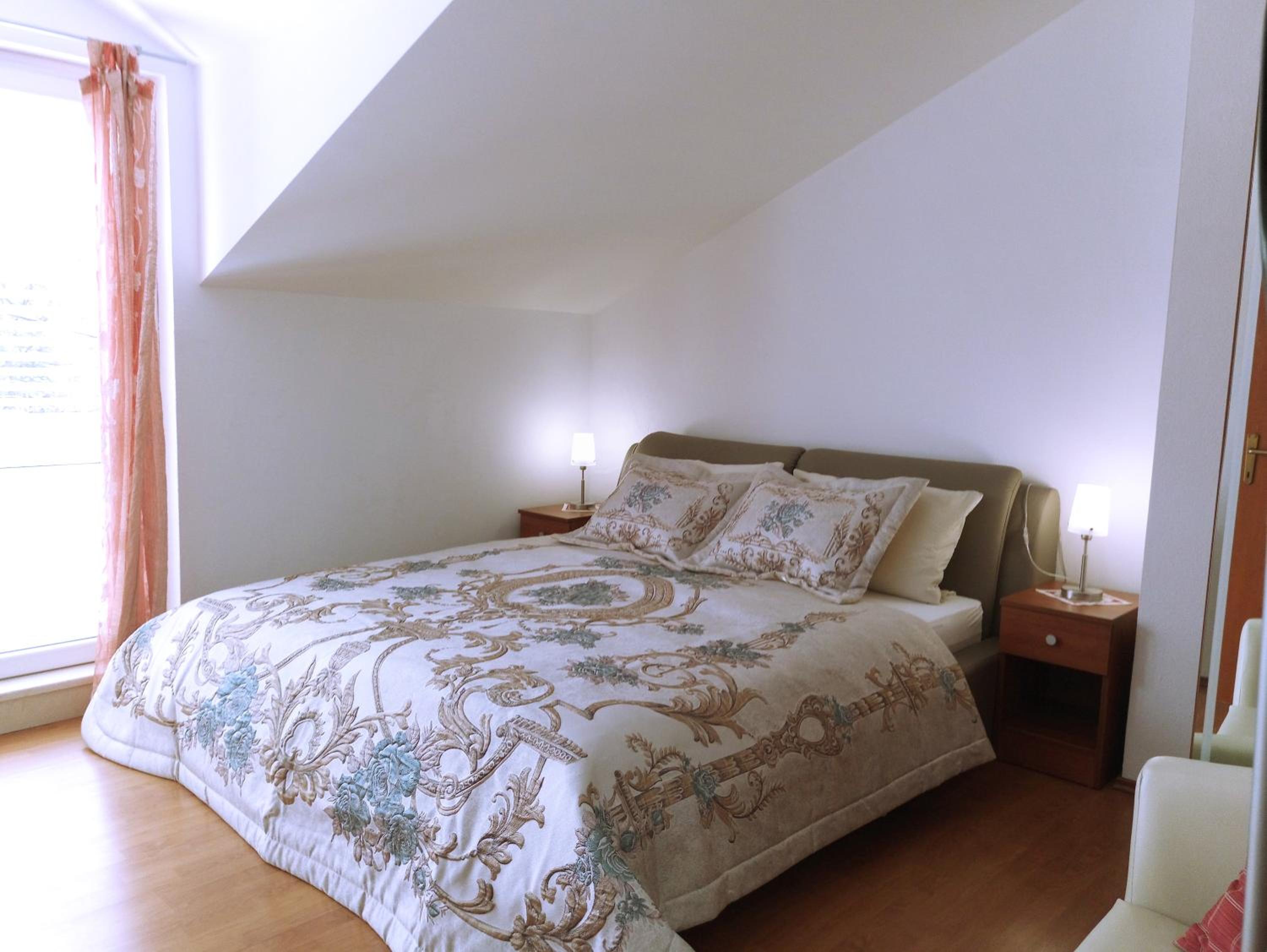 Adria Apartments and Rooms