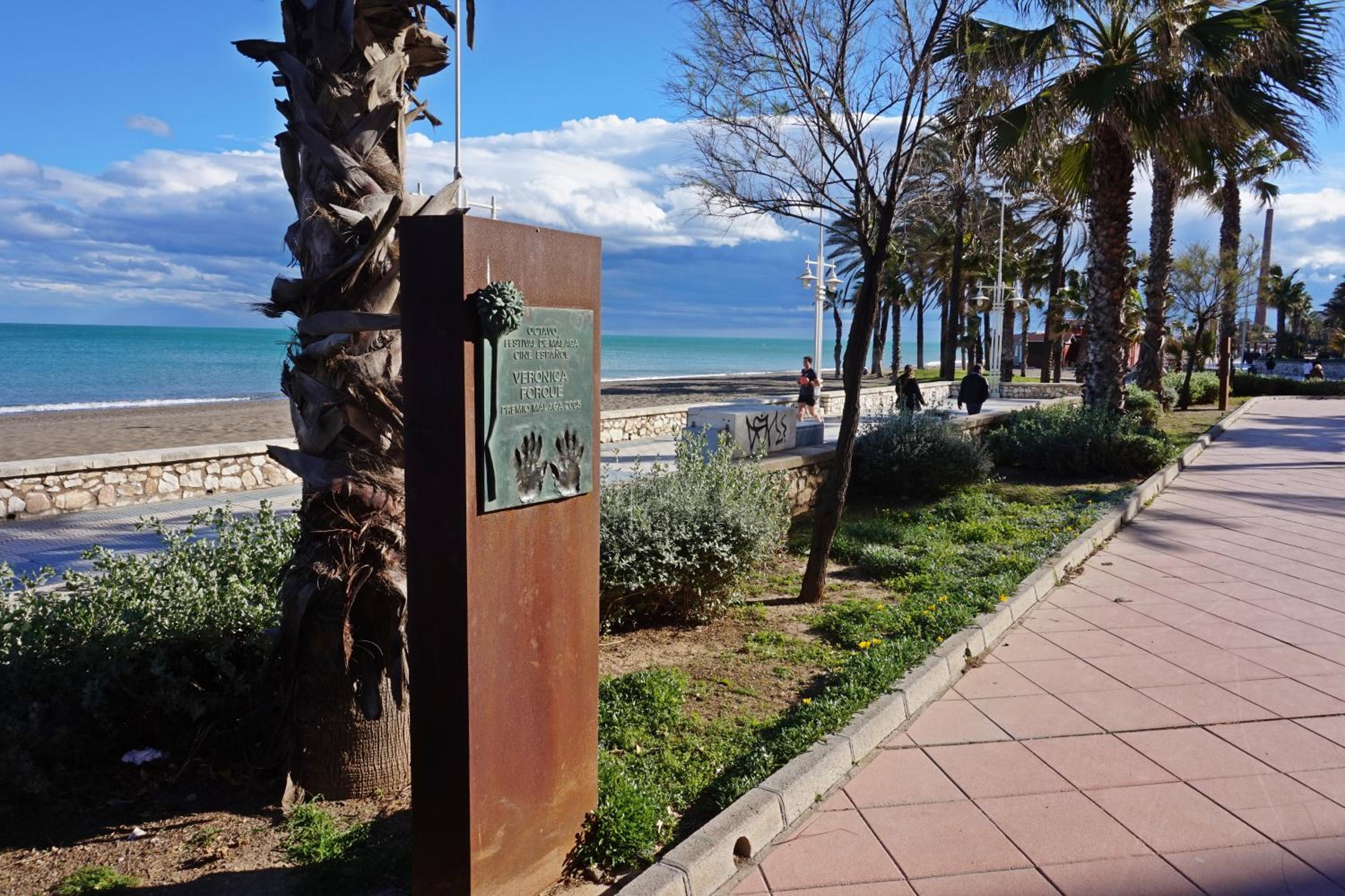Modern & Stylish Loft with Breathtaking Views FREE WIFI - Close to the sea