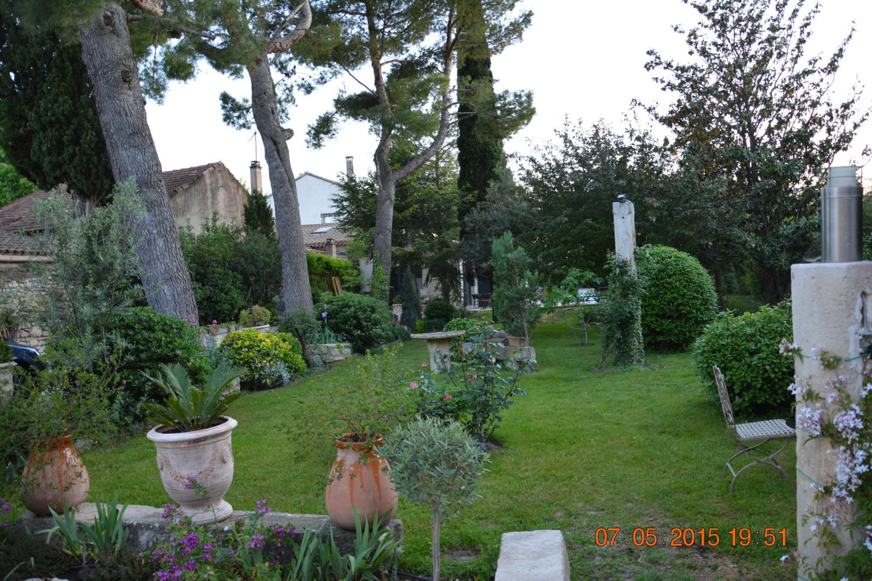 Mas Alpilles Soleil view 3