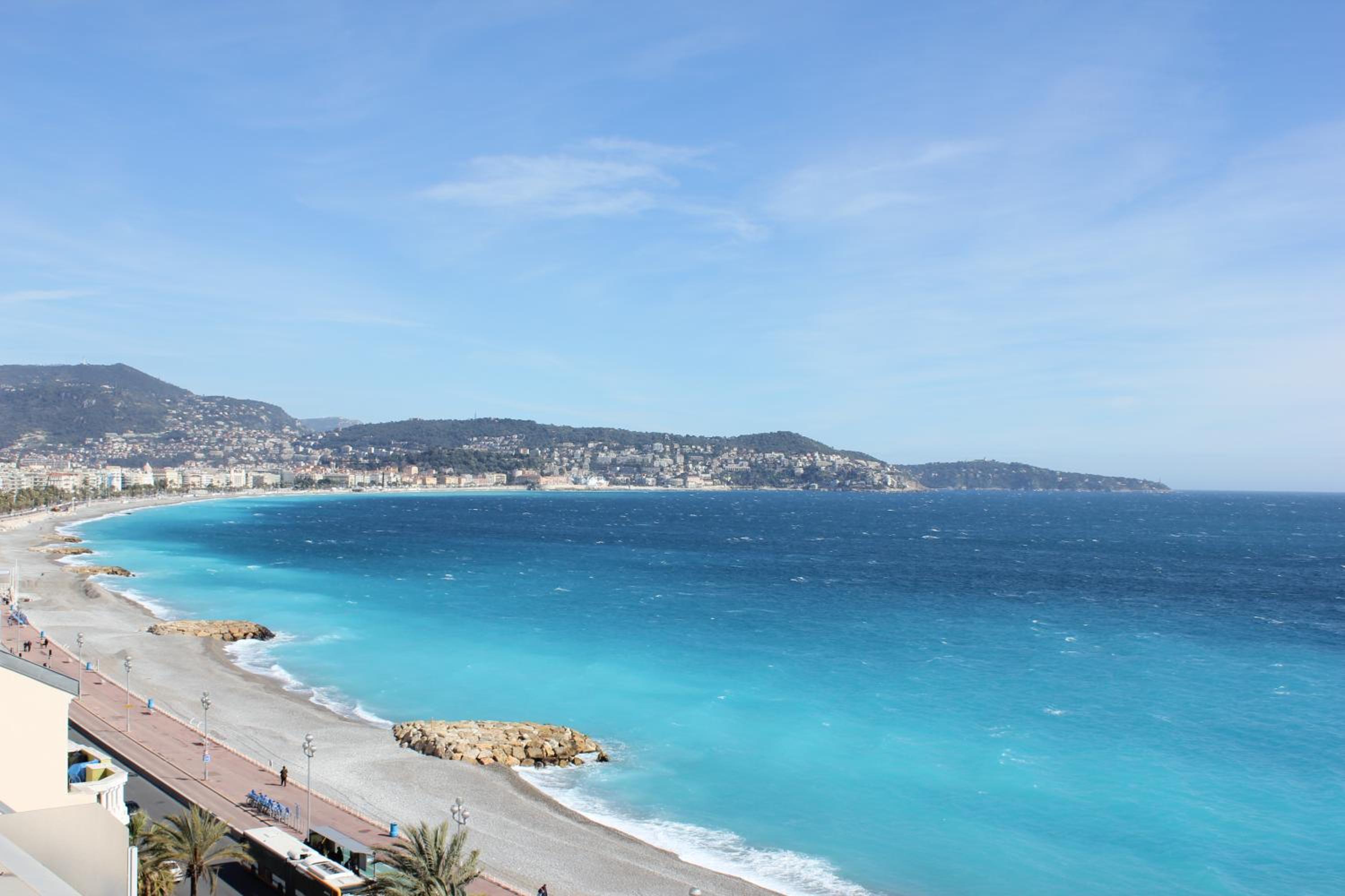 Appartement 3 pièces Nice Promenade des anglais dernier étage vue mer solarium photo 2