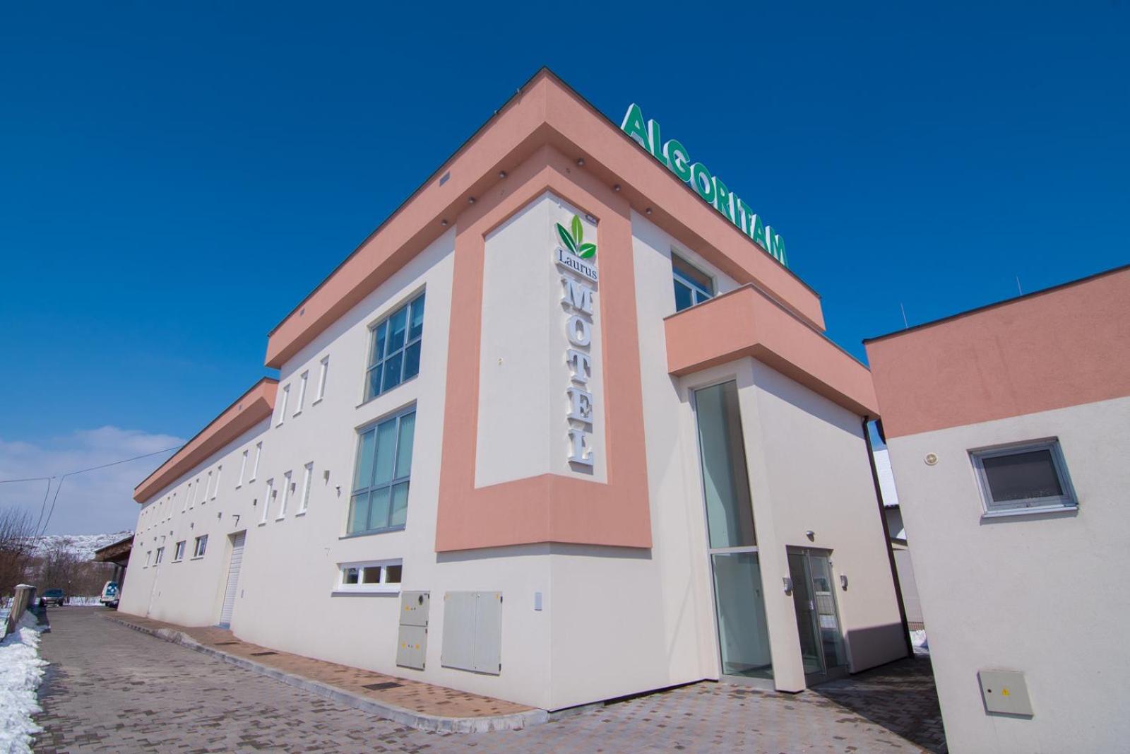Laurus Motel Airport Tuzla view 2
