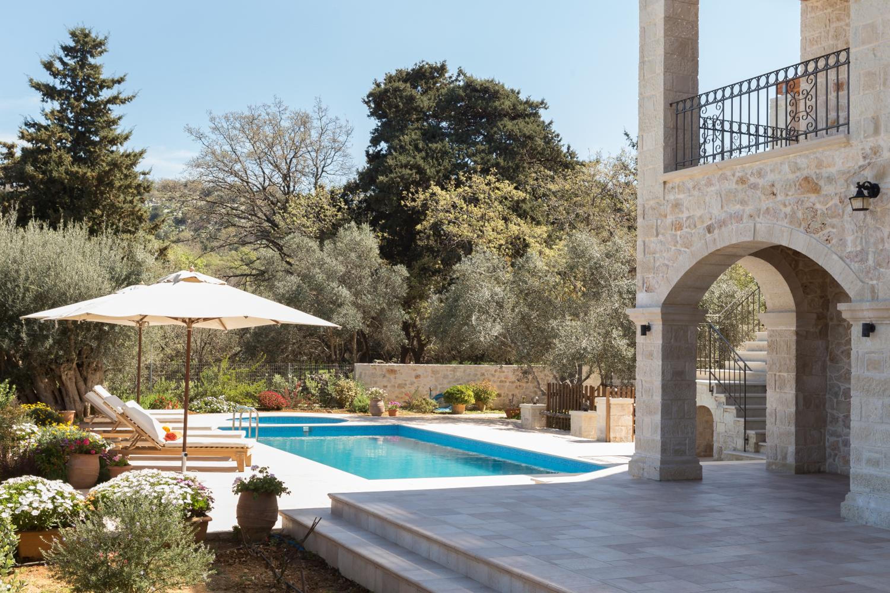 Vederi Estate