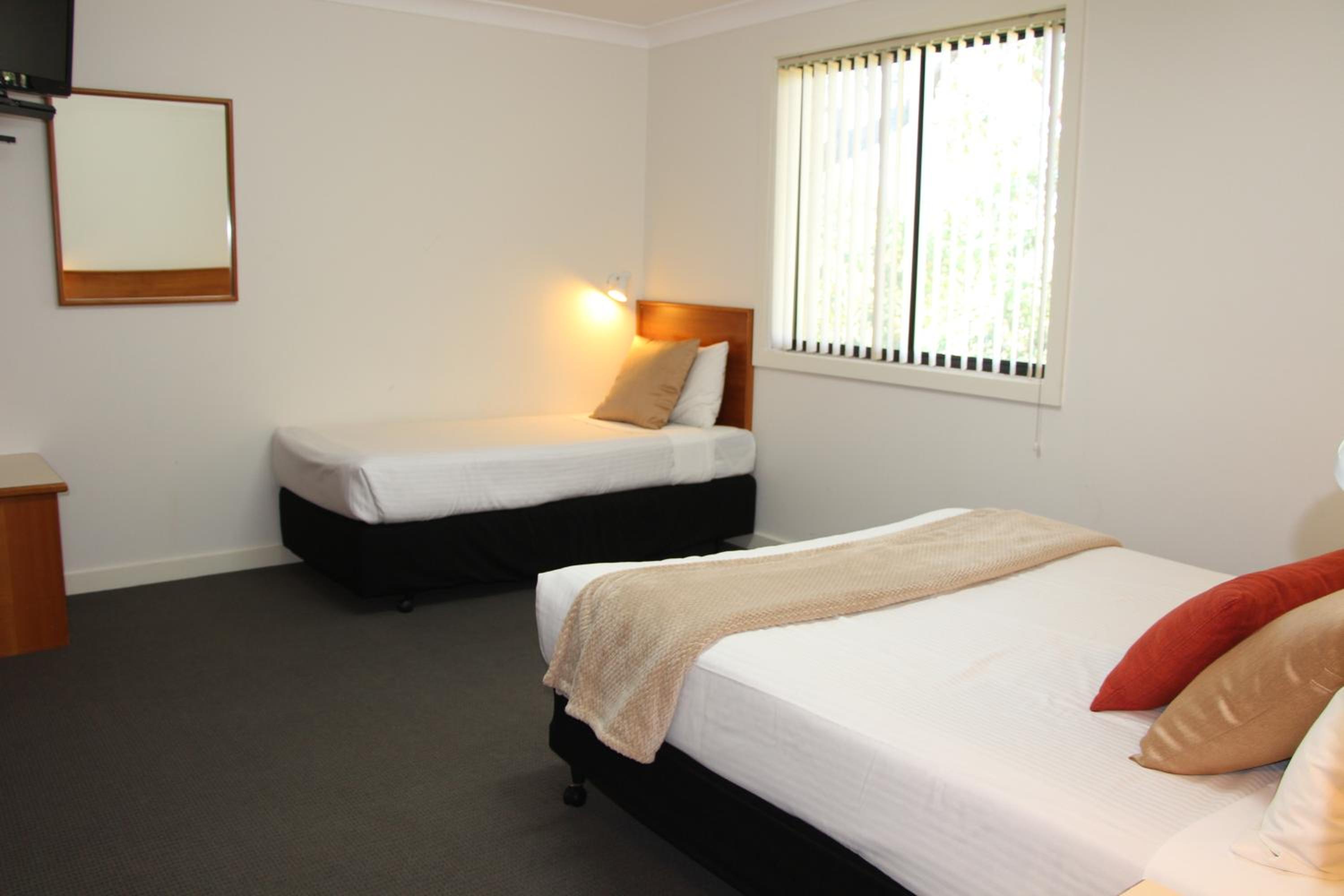 The Pioneer Way Motel