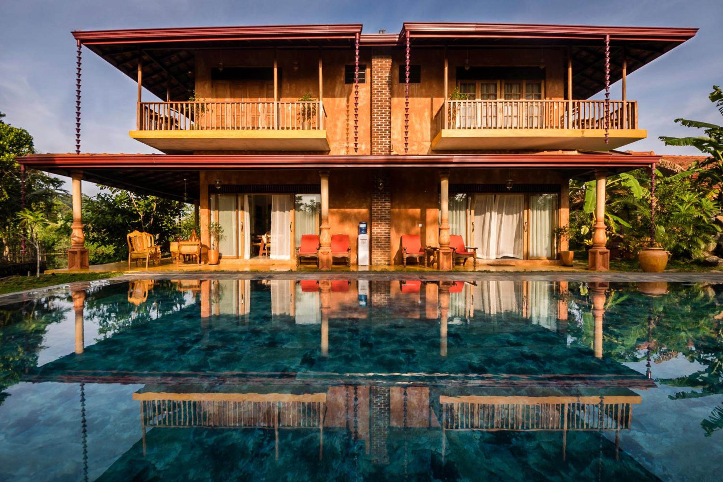 D Canal House