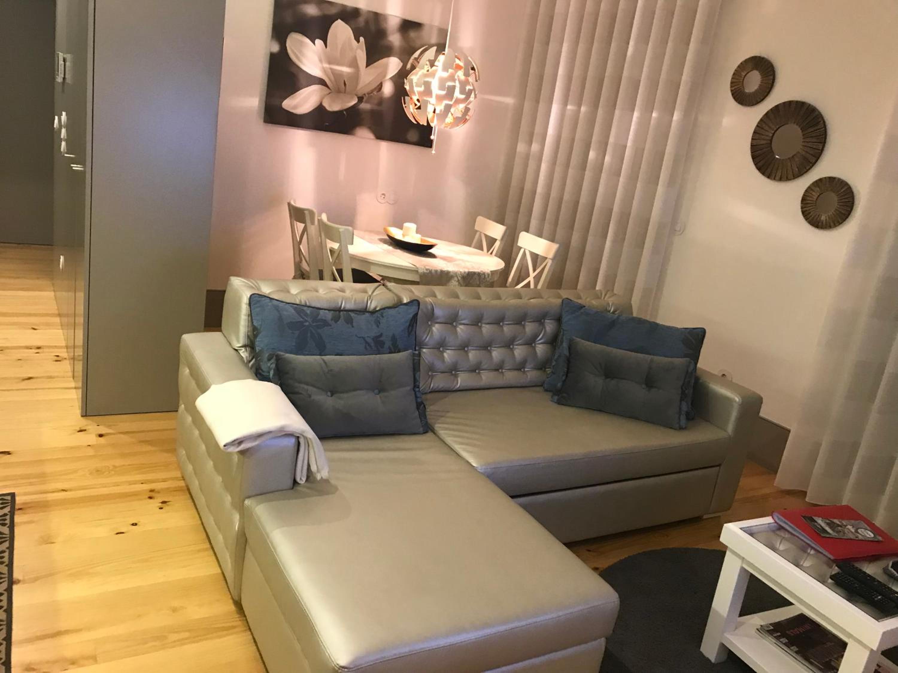 Cozy Flat Porto Downtown With Balcony By Timeless Vacations view 3