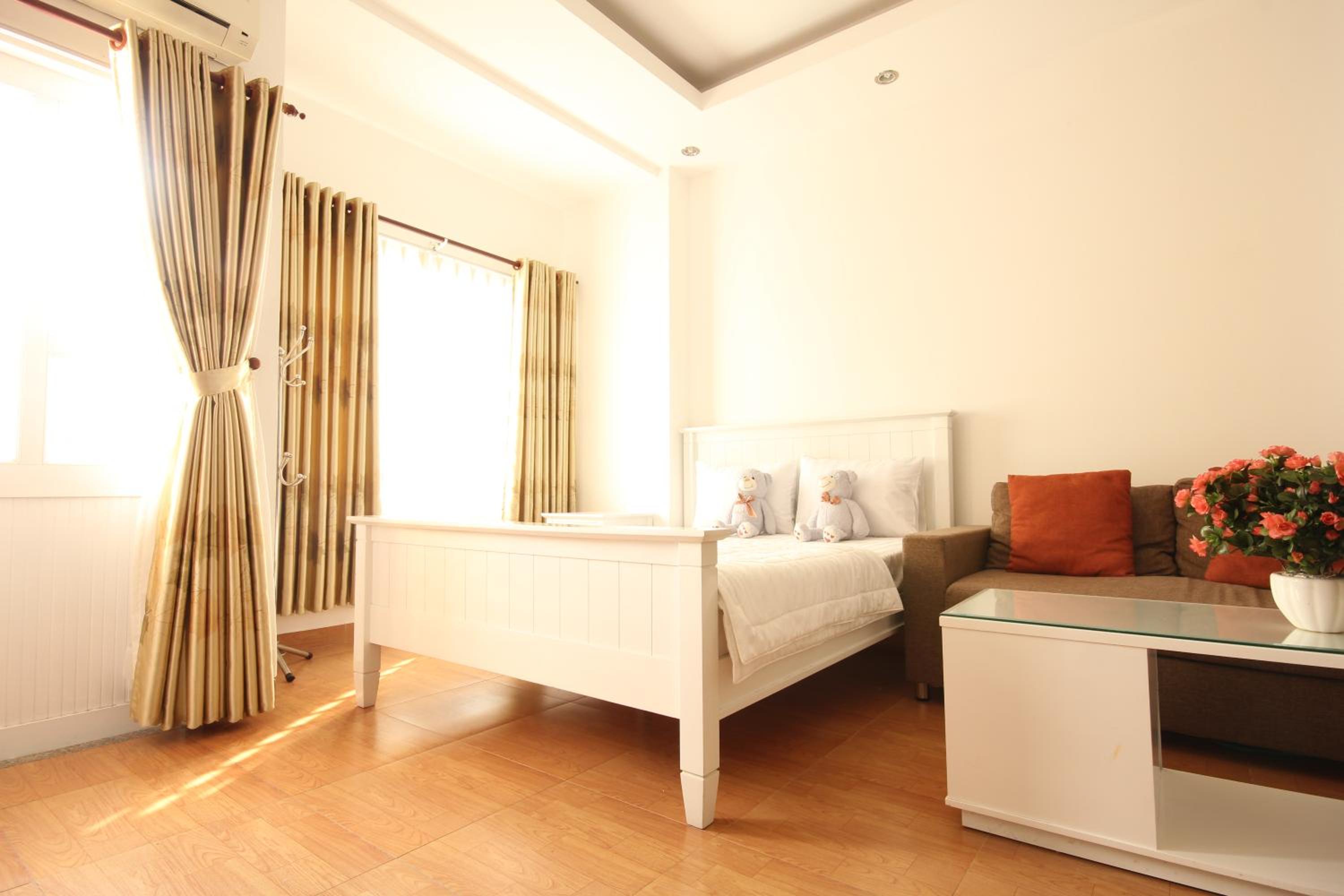 Smiley Apartment 3