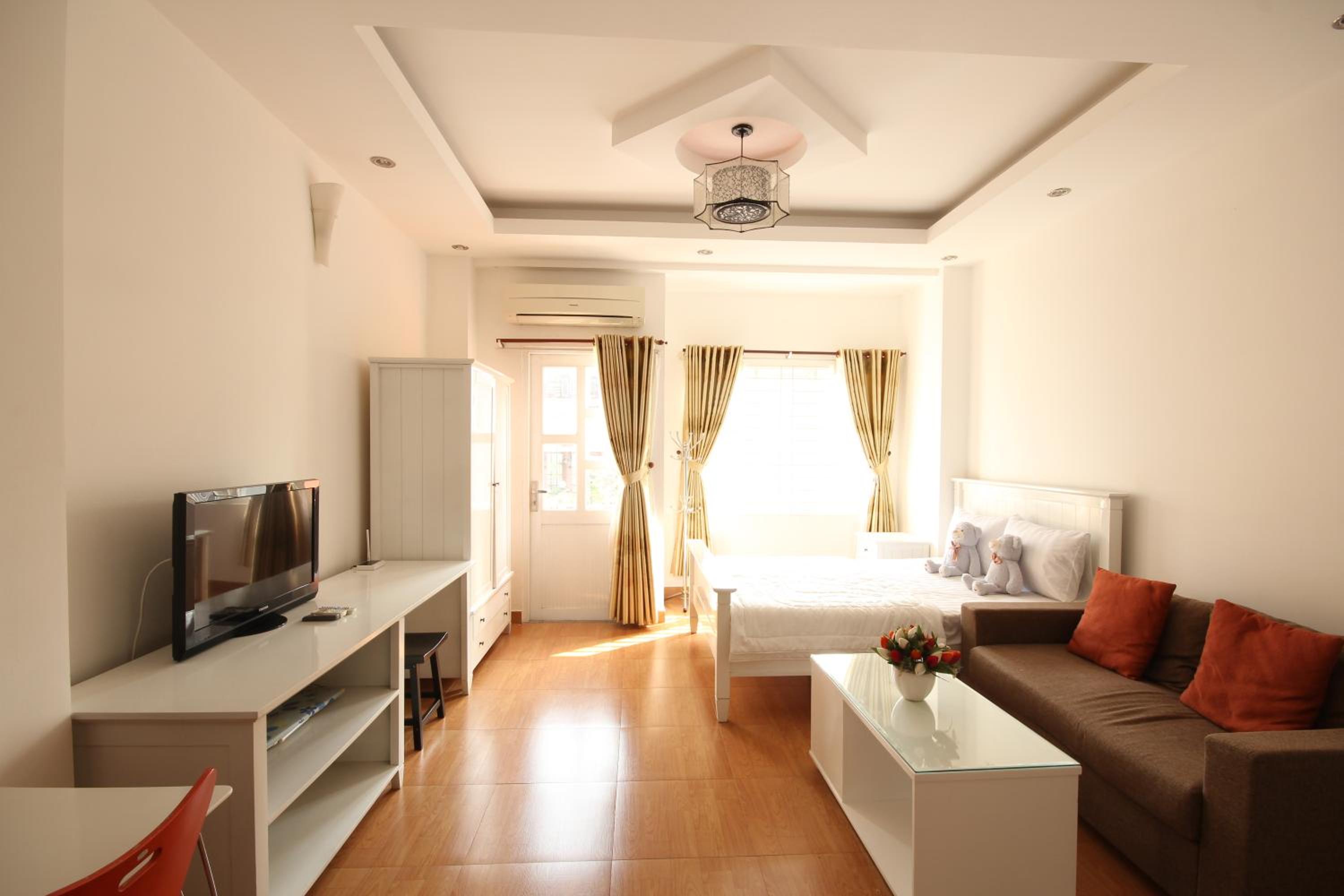 Smiley Apartment 3