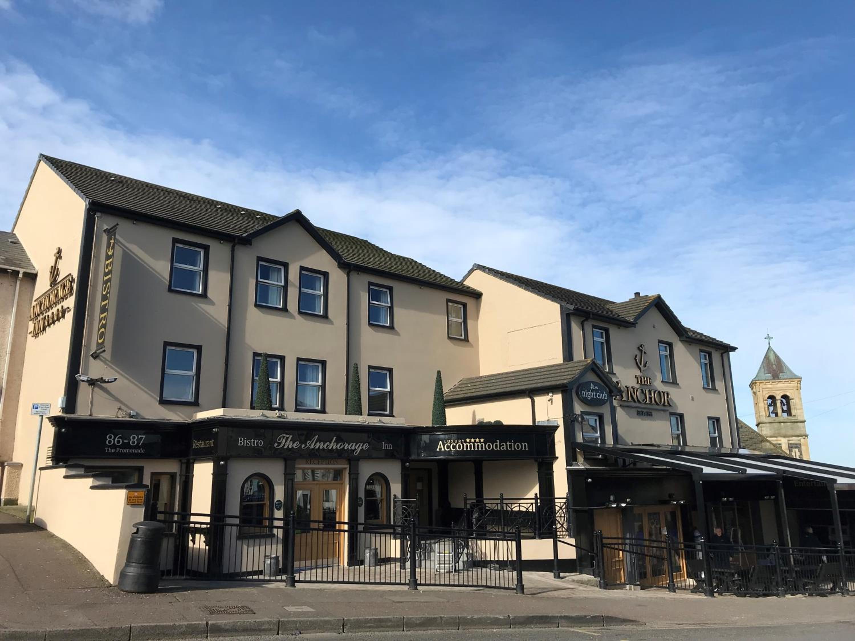 Hotel Anchorage Inn - Image 1