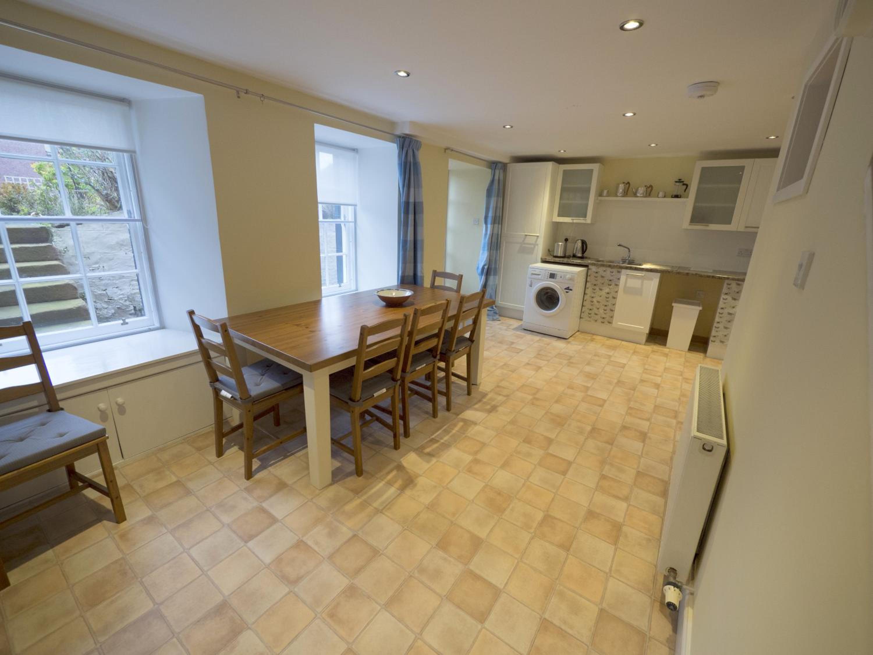 The Gallery Flat, 4 Tannage Brae view 4