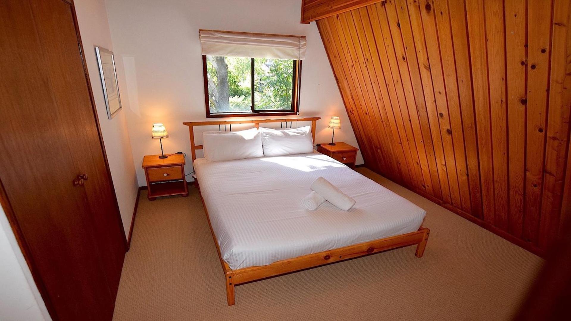 Sublime Cedar Lodge Leura